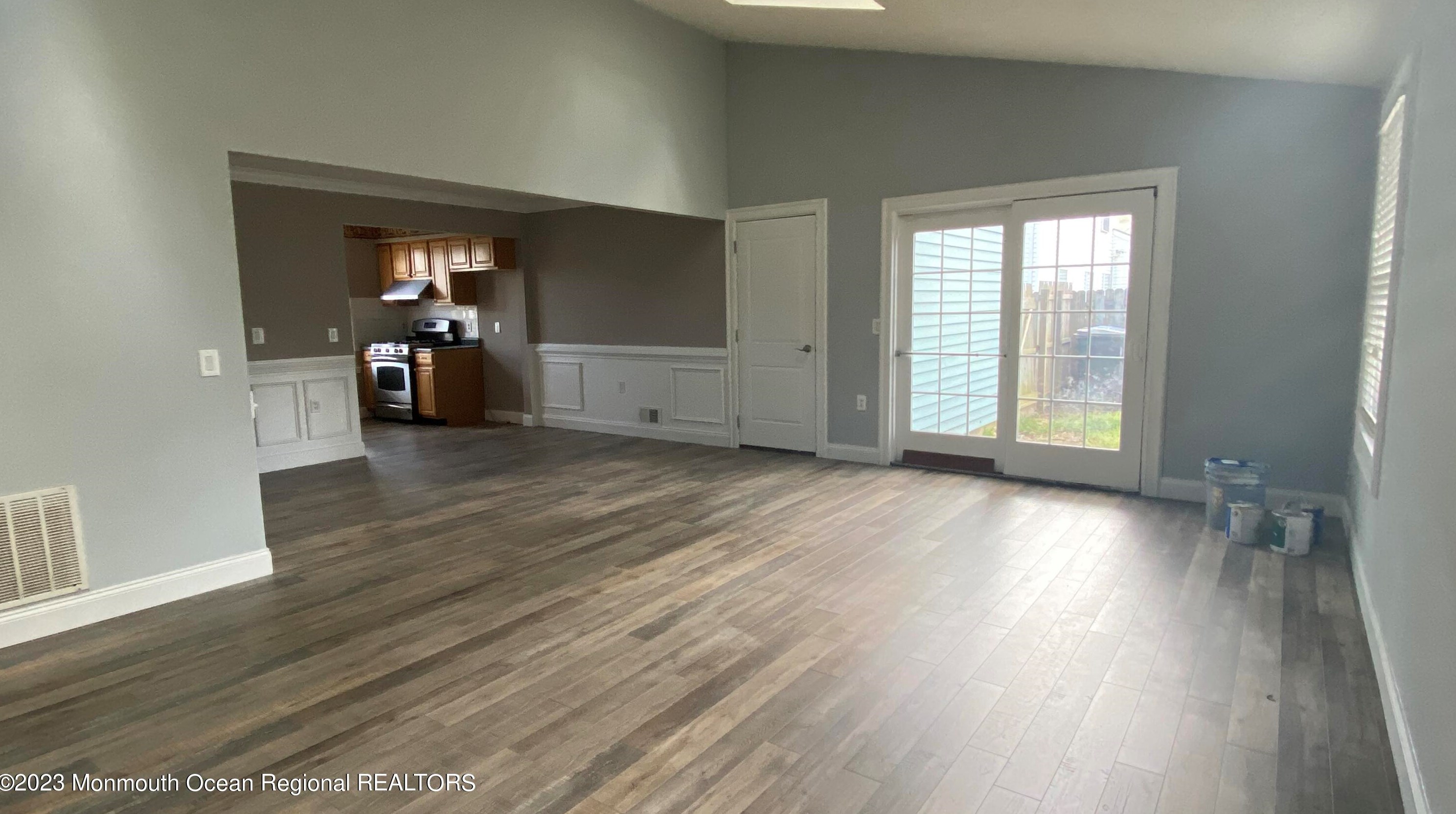 120 Oak Hill Dr, Toms River NJ  08753-1730 exterior