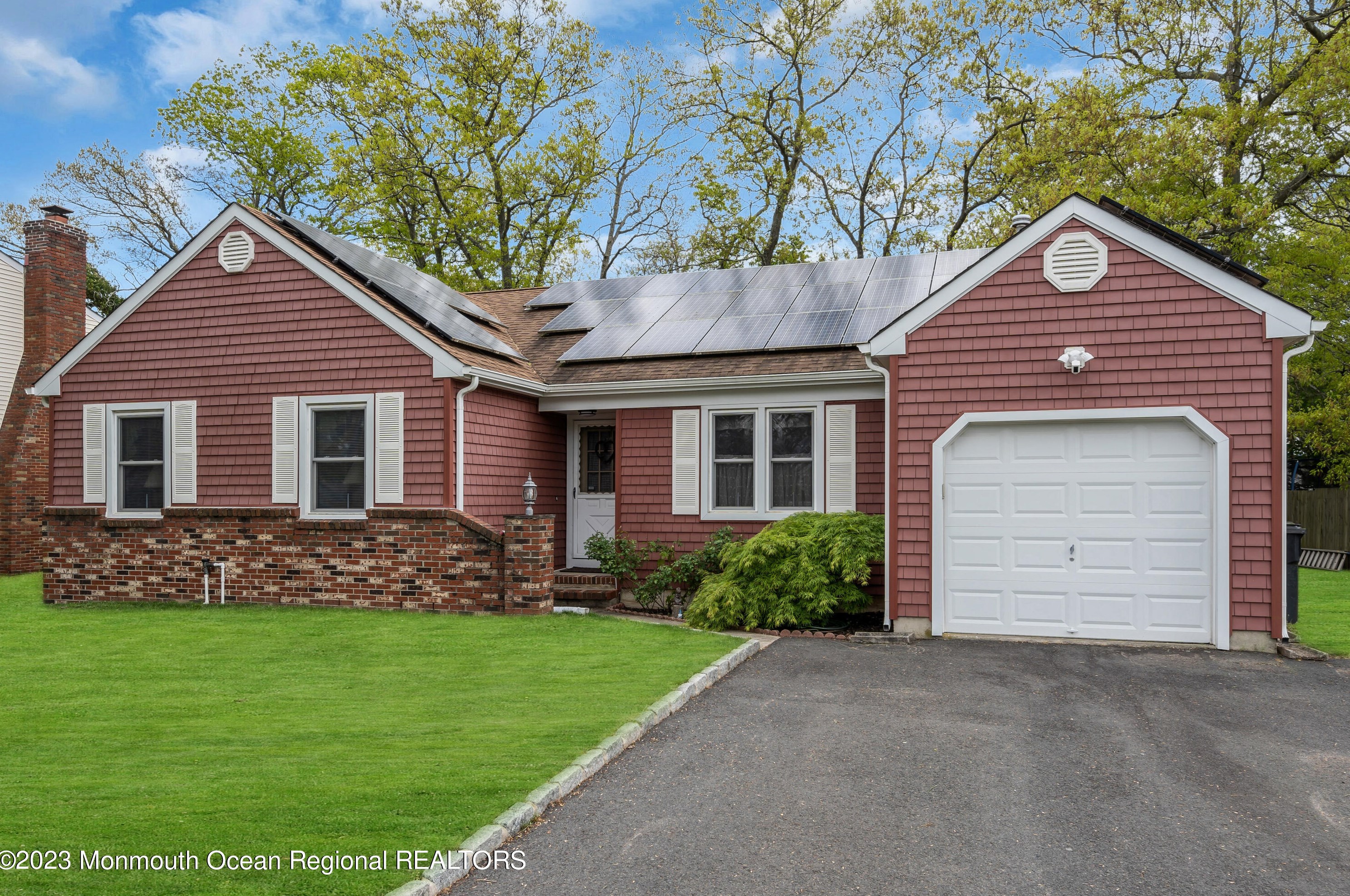 209 Doe Rd, Toms River, NJ 08753-5276