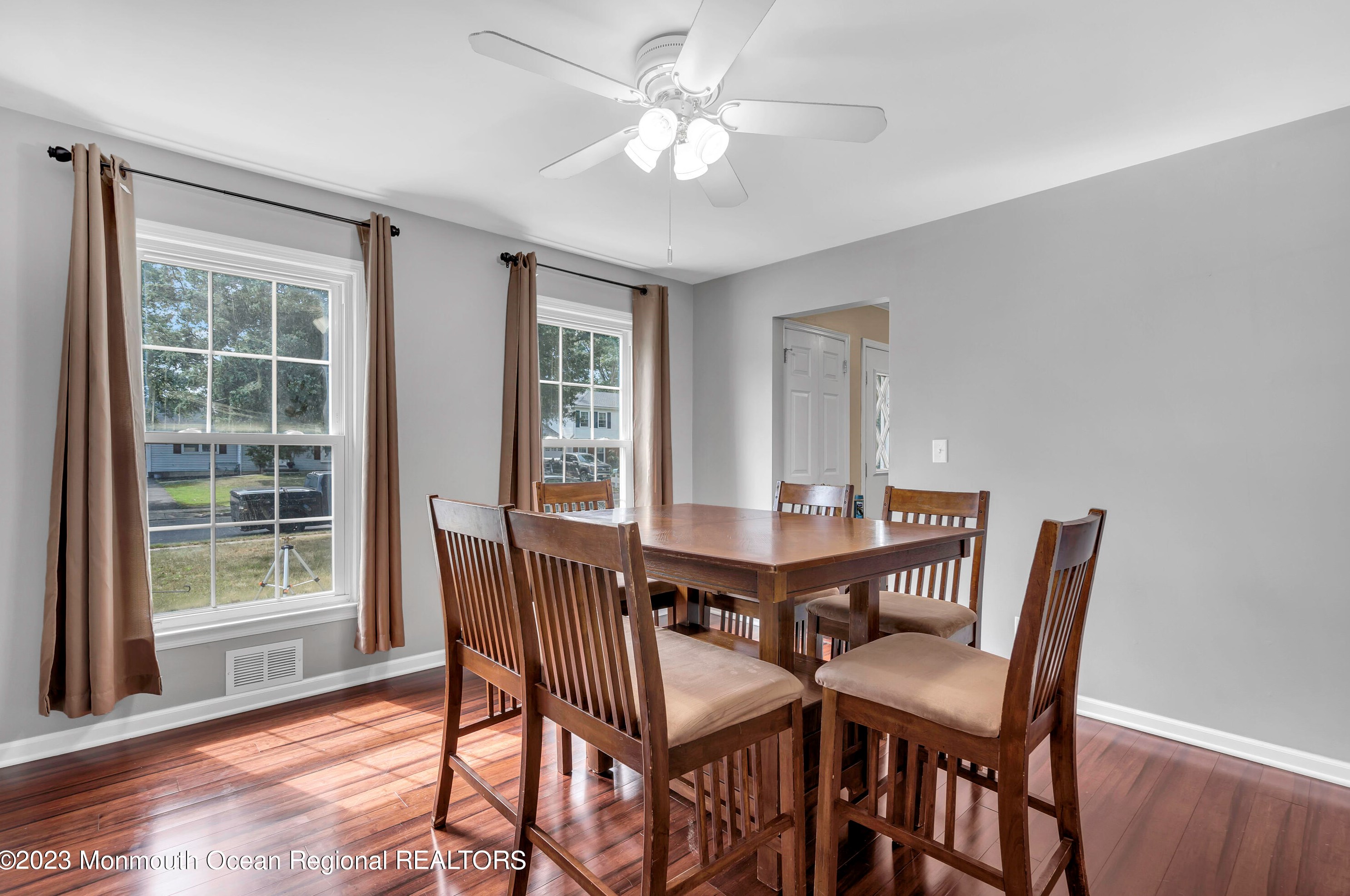 719 Vivian Dr, Toms River, NJ 08753-5473