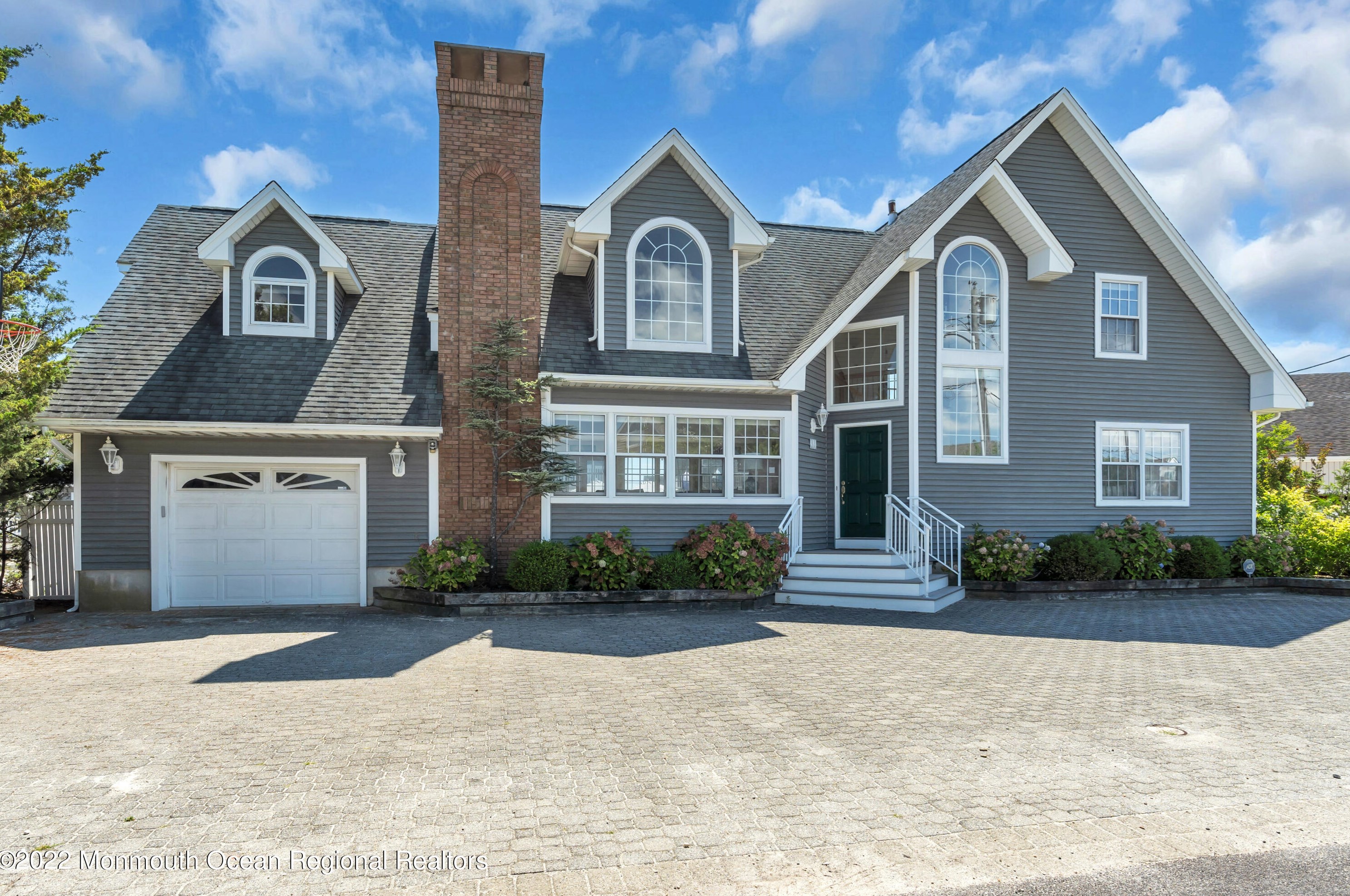 484 Normandy Dr, Mantoloking, NJ 08738-2014