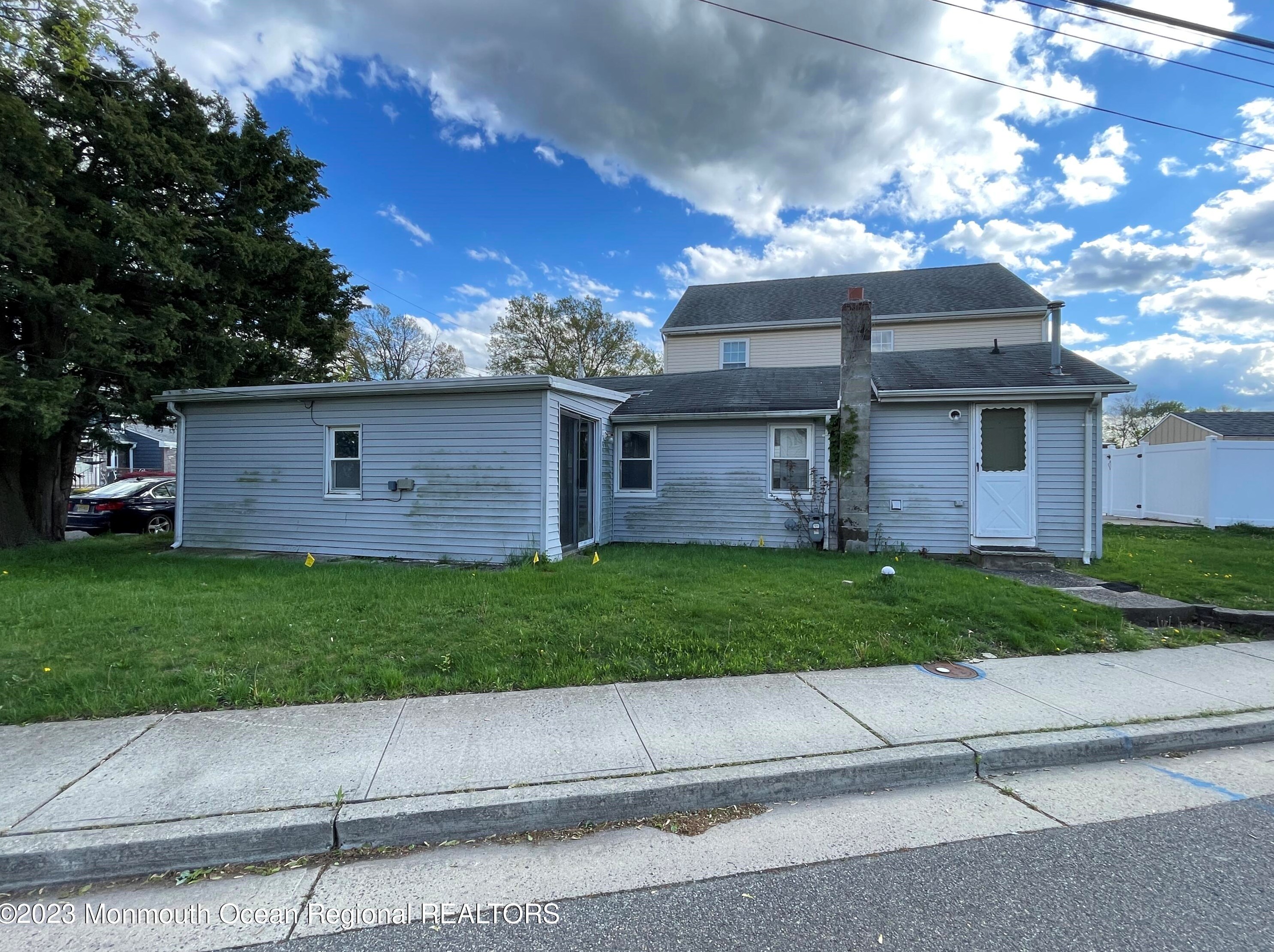 701 Beachview Ave, Keyport, NJ 07735
