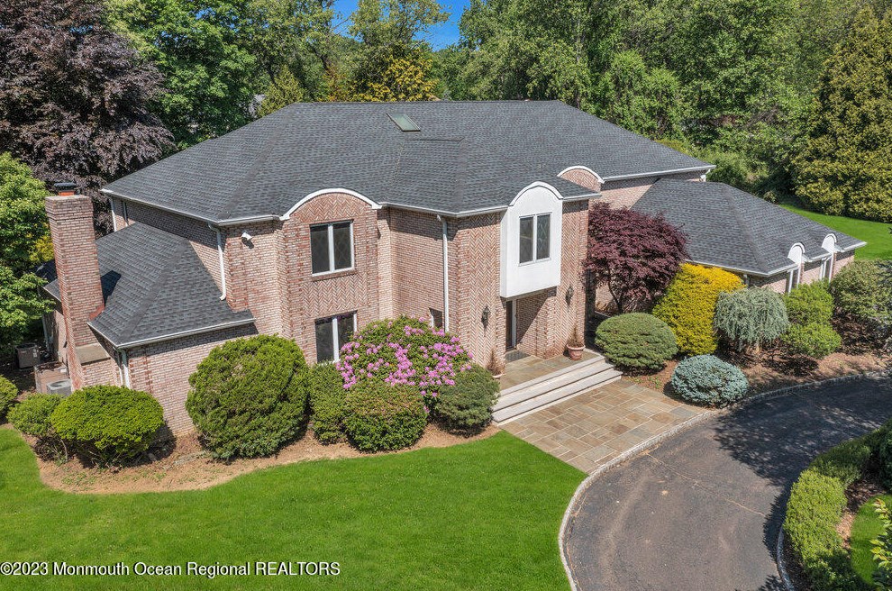 5 Colts Dr, Holmdel Village, NJ 07733