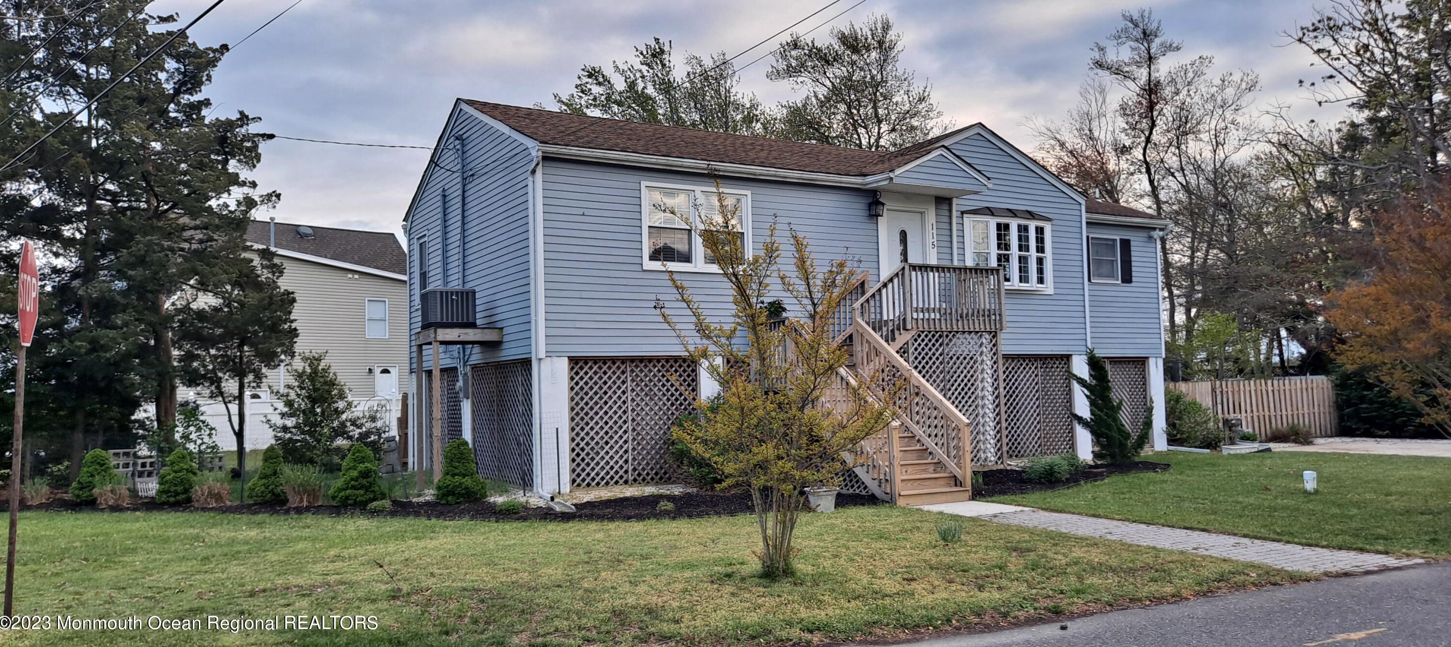 115 Pinewood Rd, Toms River, NJ 08753-2526