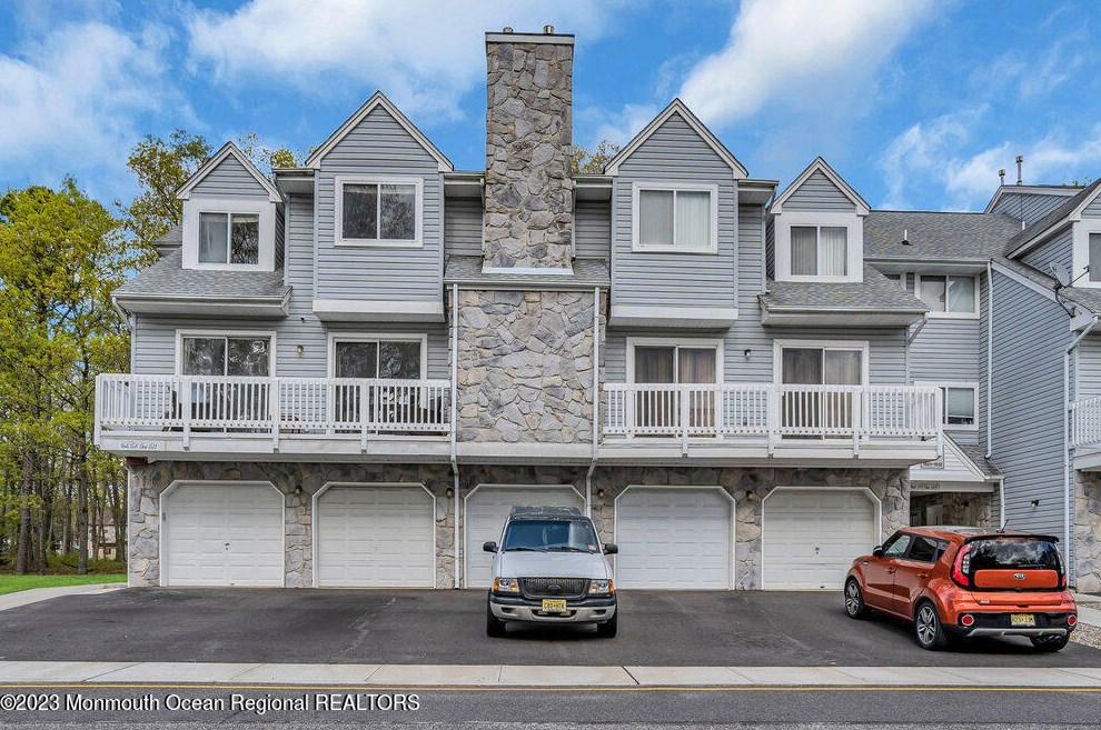 1512 Arthur St, Toms River, NJ 08755-1074