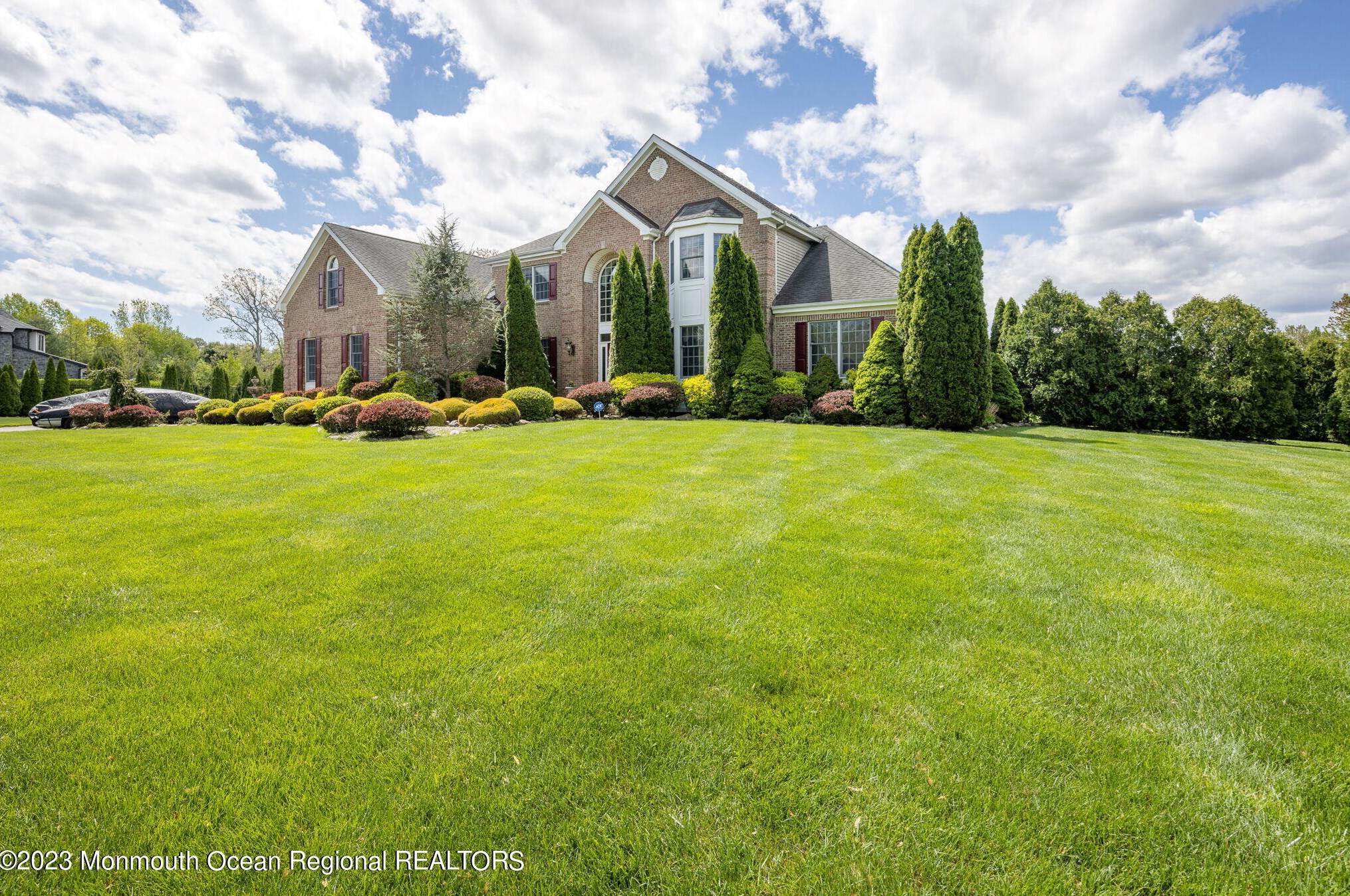 2 Hearthwood Ct, Cedar Bonnet Island, NJ 08050