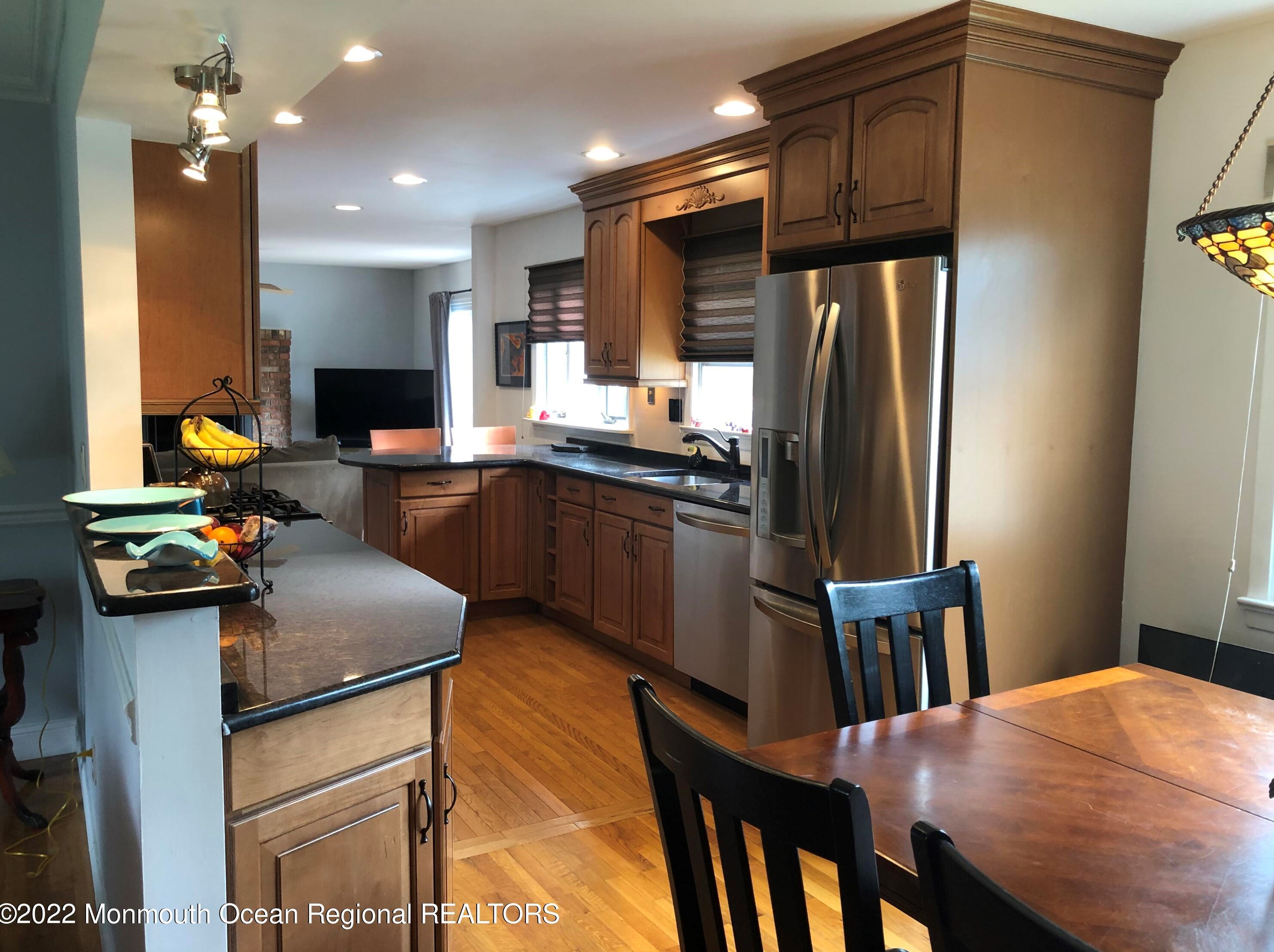 1703 Melville St, Oakhurst NJ 07755-2915 exterior