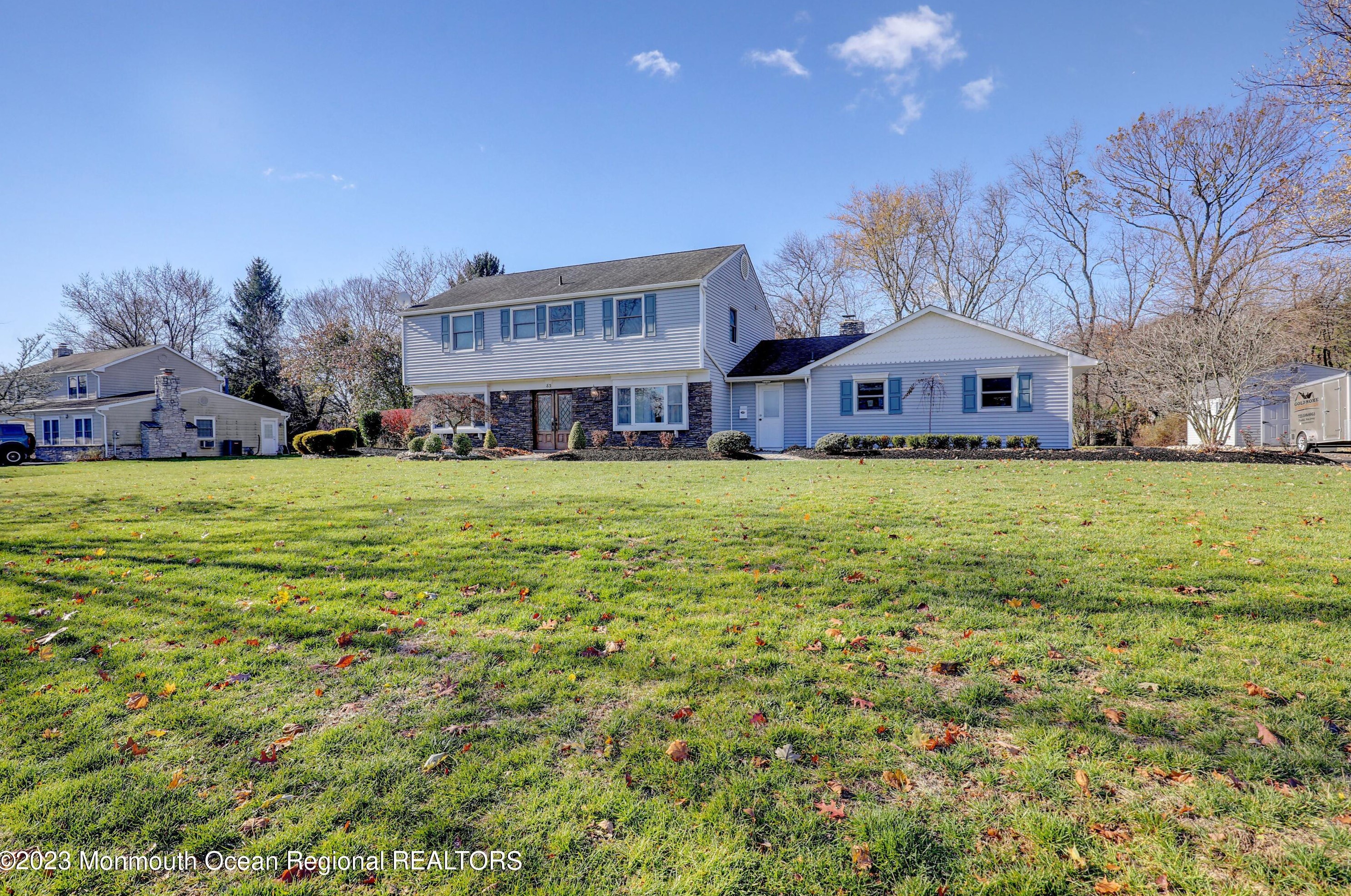 83 Kings Mountain Rd, East Freehold, NJ 07728