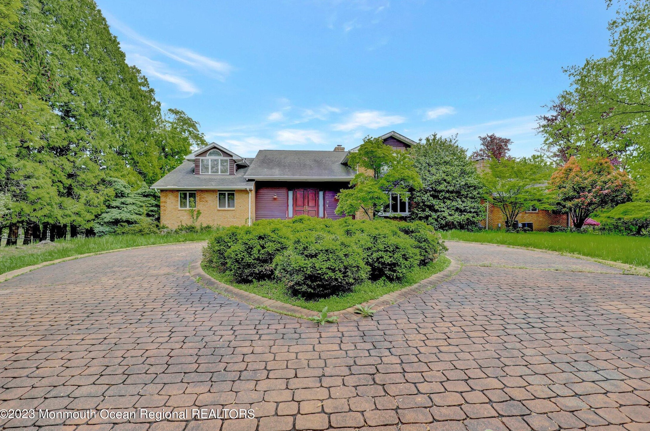 84 Wickapecko Dr, Tinton Falls, NJ 07712