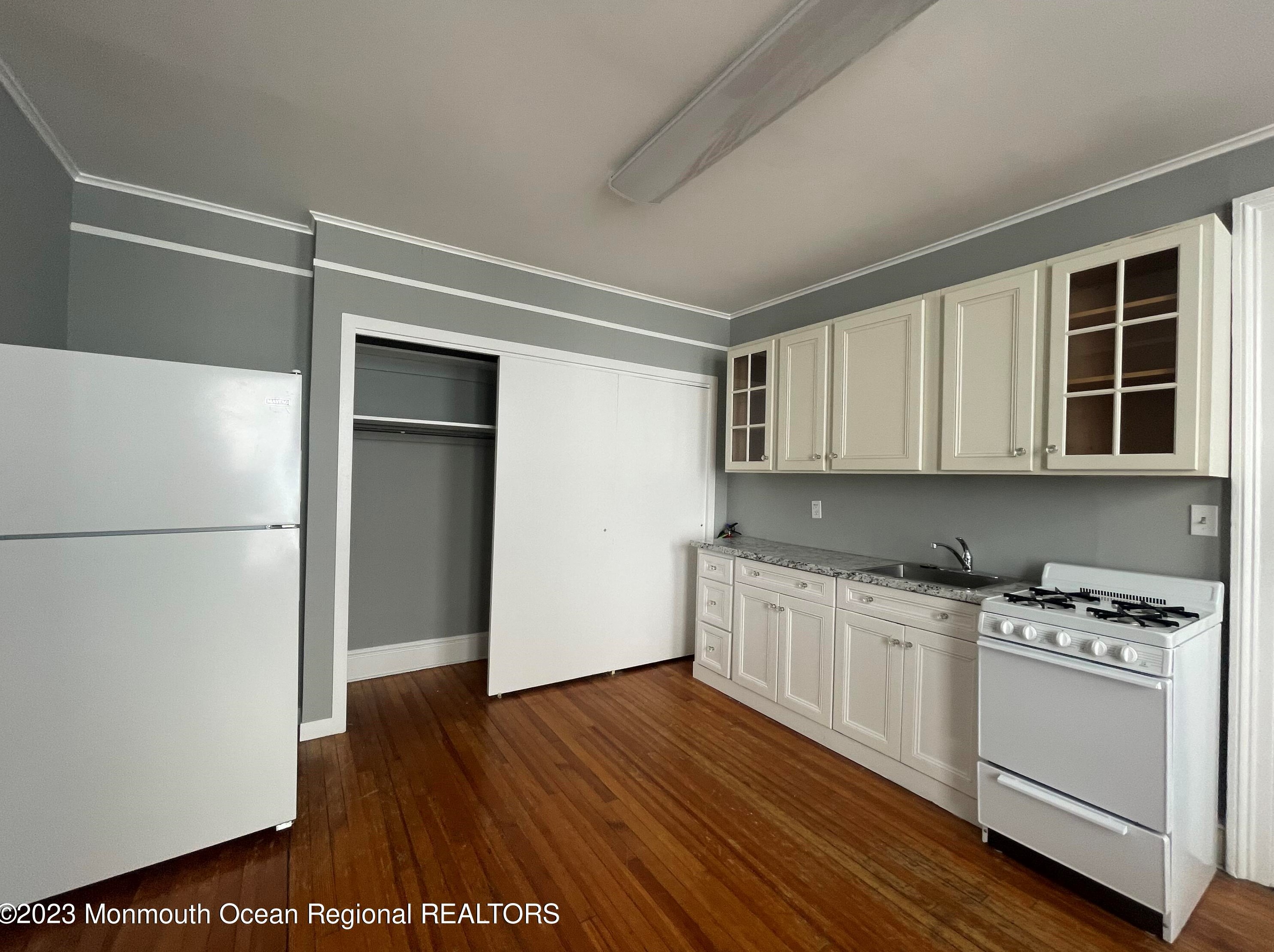 22 Wallace St #apartment 2, Tinton Falls, NJ 07701