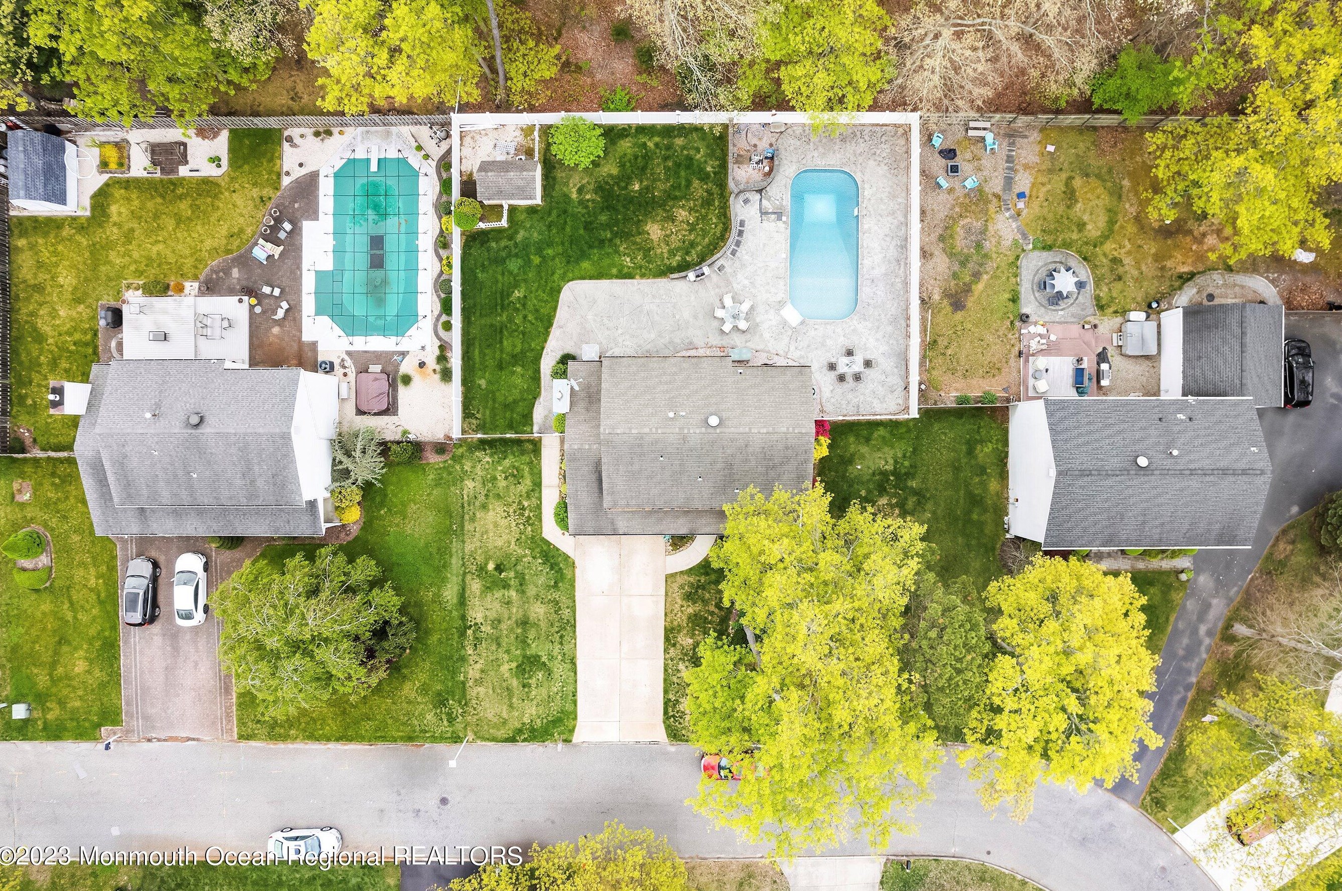 143 Foxhollow Dr, Lacey Township, NJ 08734