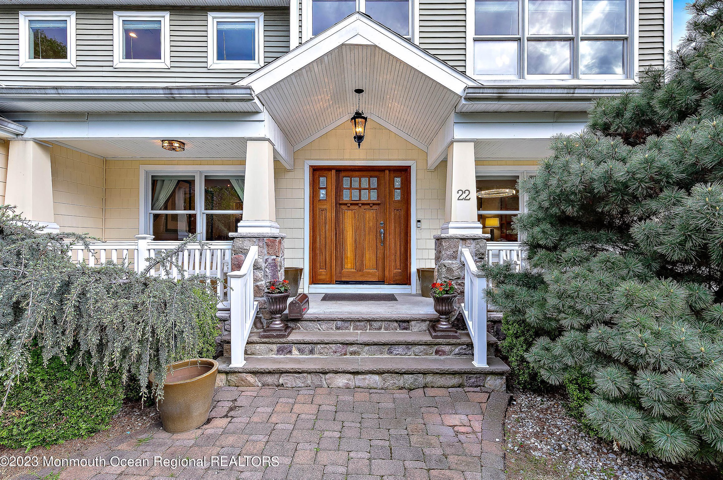 22 Hudson Ave, Atlantic Highlands, NJ 07716