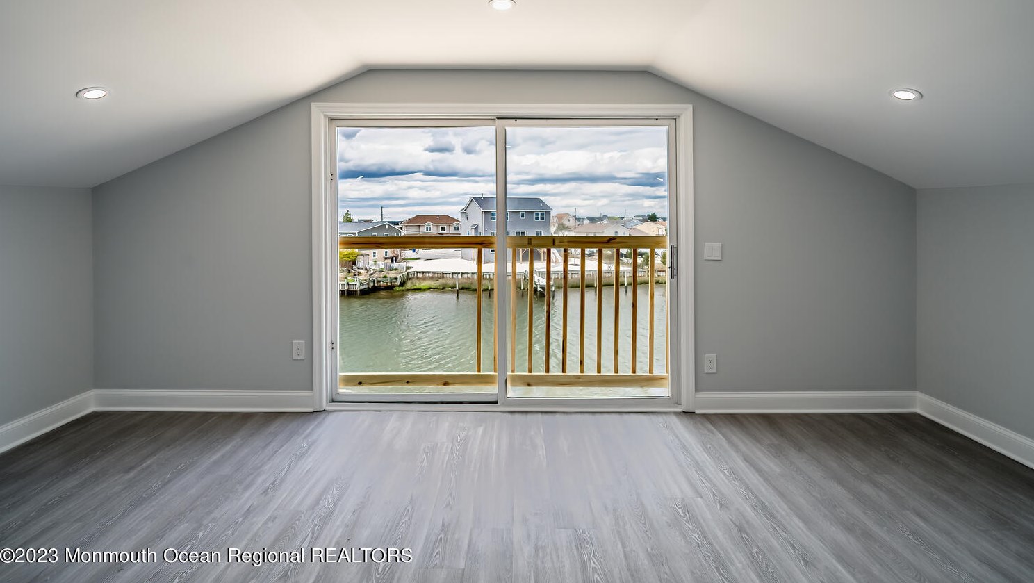 114 Binnacle Dr, Tuckerton NJ  08087-1502 exterior