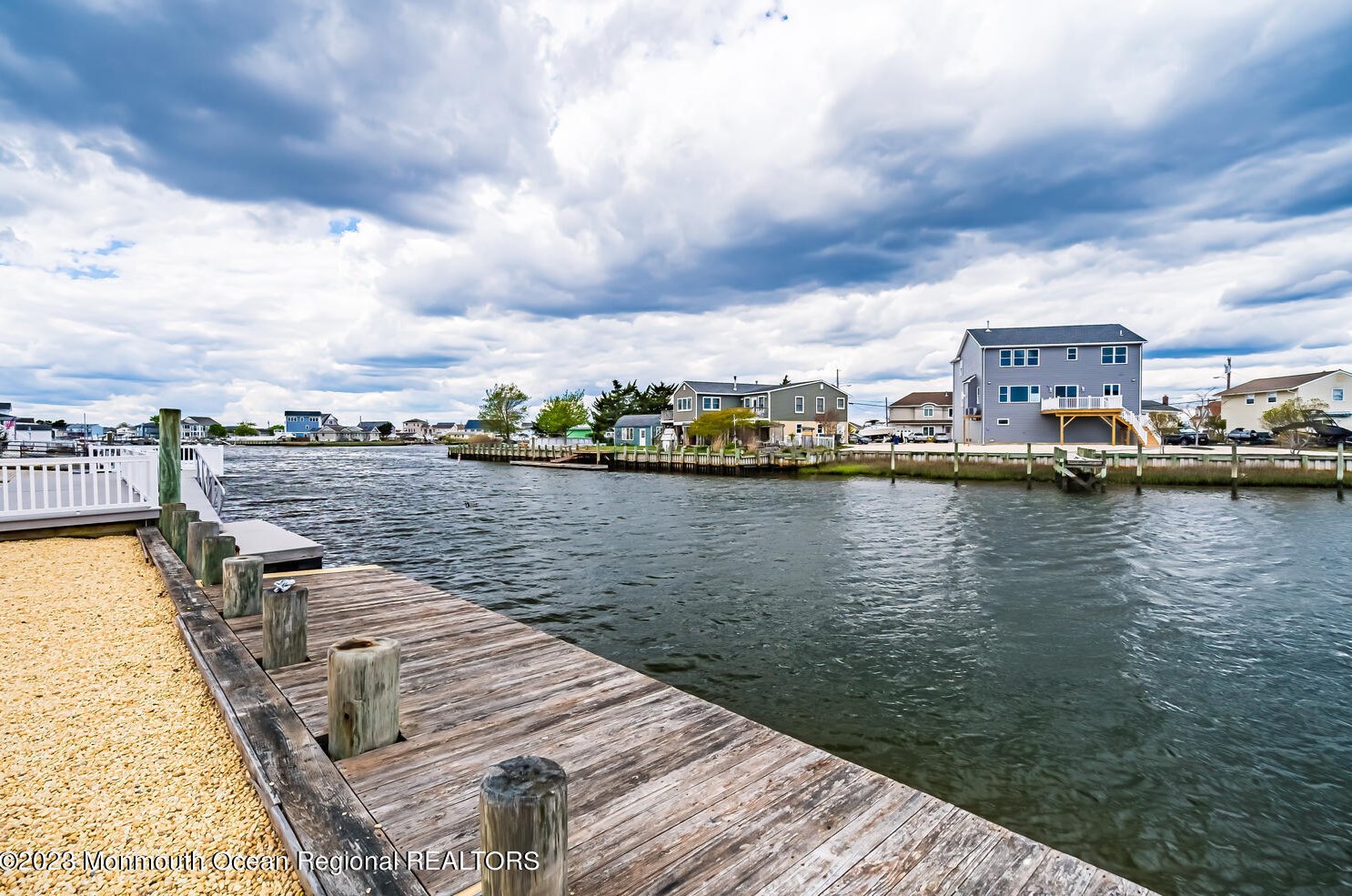 114 Binnacle Dr, Tuckerton NJ  08087-1502 exterior