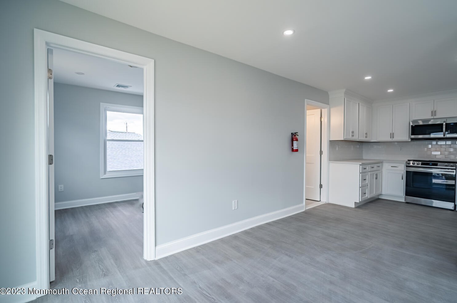 114 Binnacle Dr, Tuckerton NJ  08087-1502 exterior