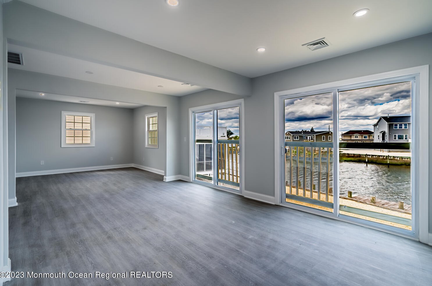 114 Binnacle Dr, Tuckerton NJ  08087-1502 exterior