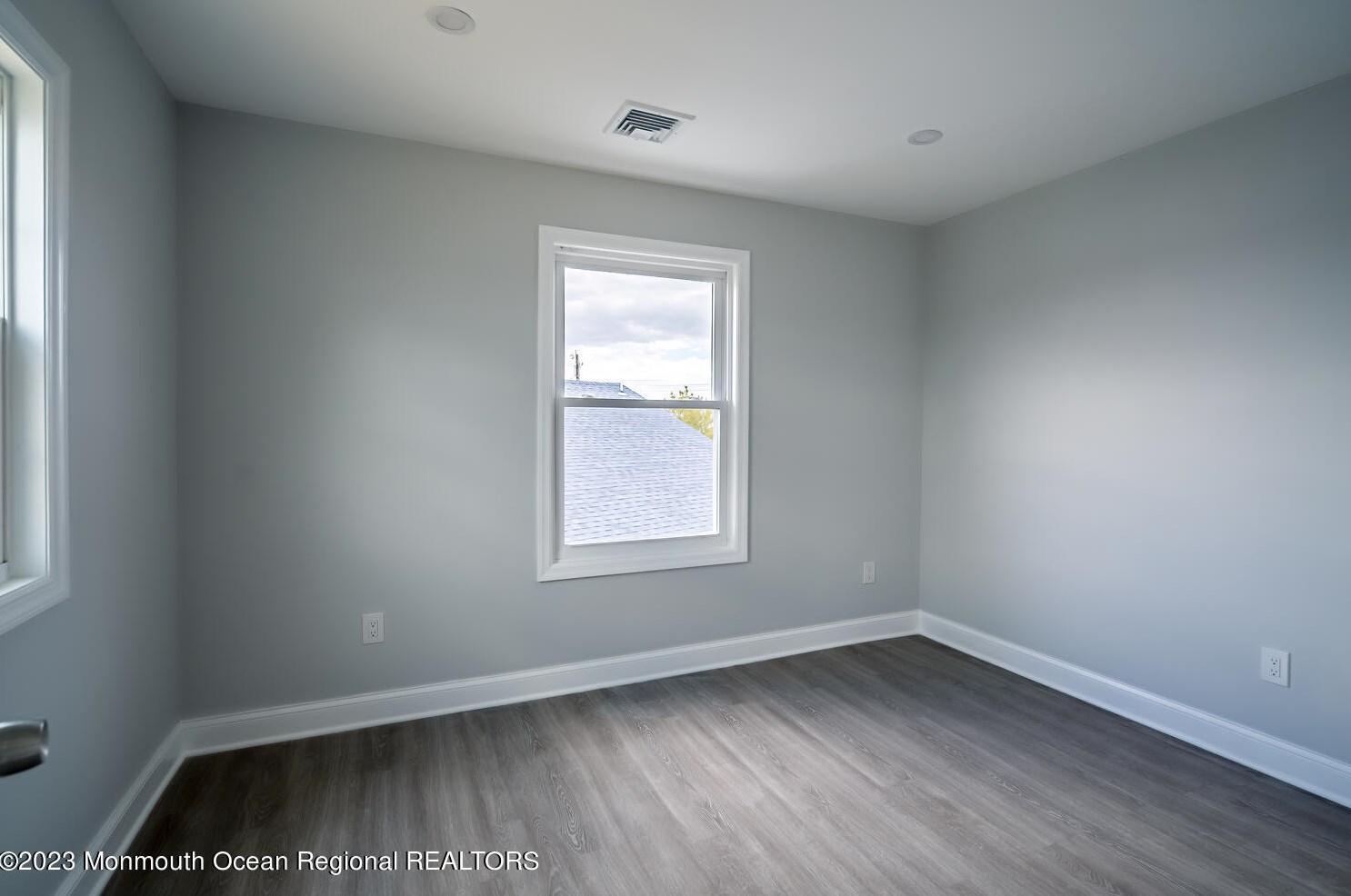 114 Binnacle Dr, Tuckerton NJ  08087-1502 exterior
