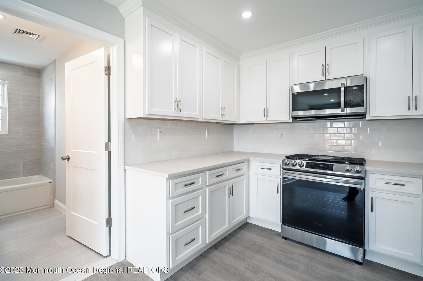 114 Binnacle Dr, Tuckerton NJ  08087-1502 exterior