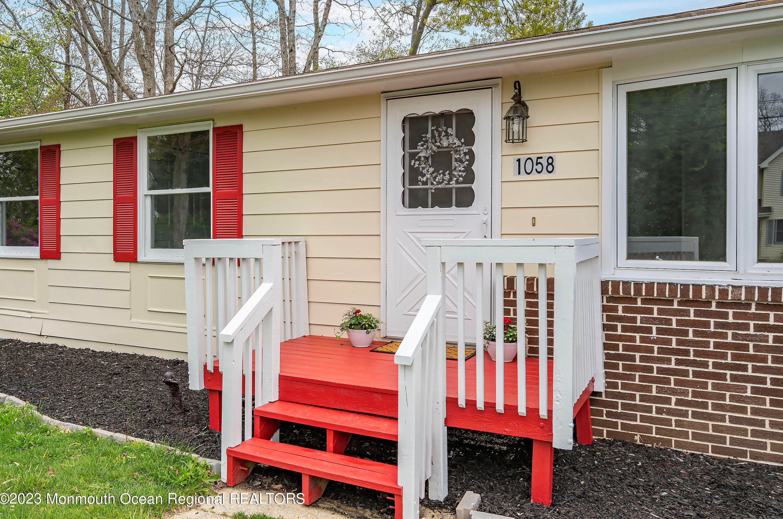 1058 Buccaneer Ln, Stafford Township, NJ 08050