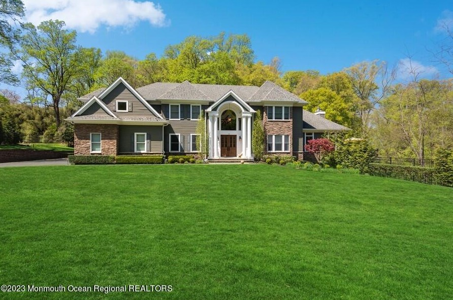 15 Marion Dr, Holmdel Village, NJ 07733