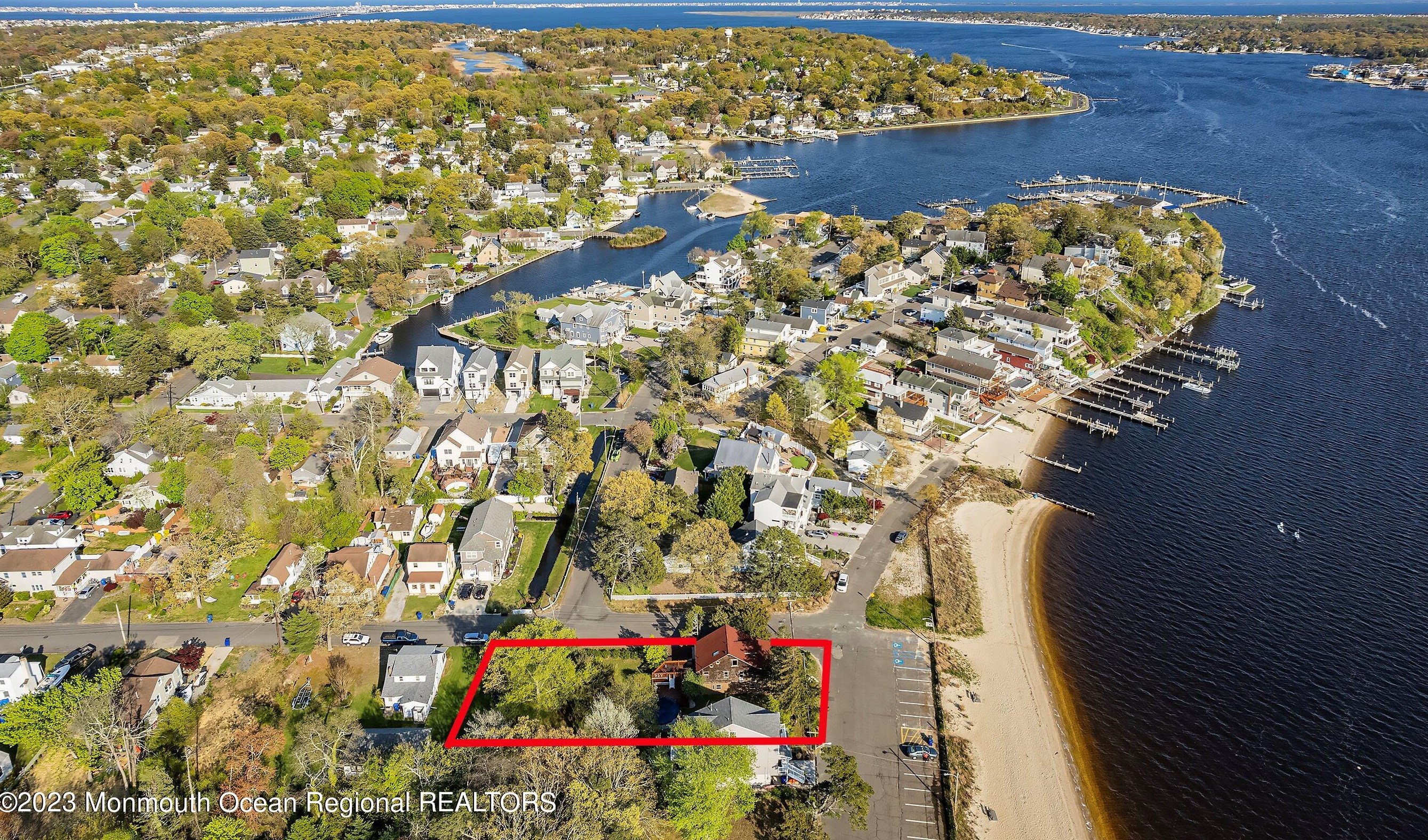 1212 Riviera Ave, Toms River NJ  08753-6948 exterior