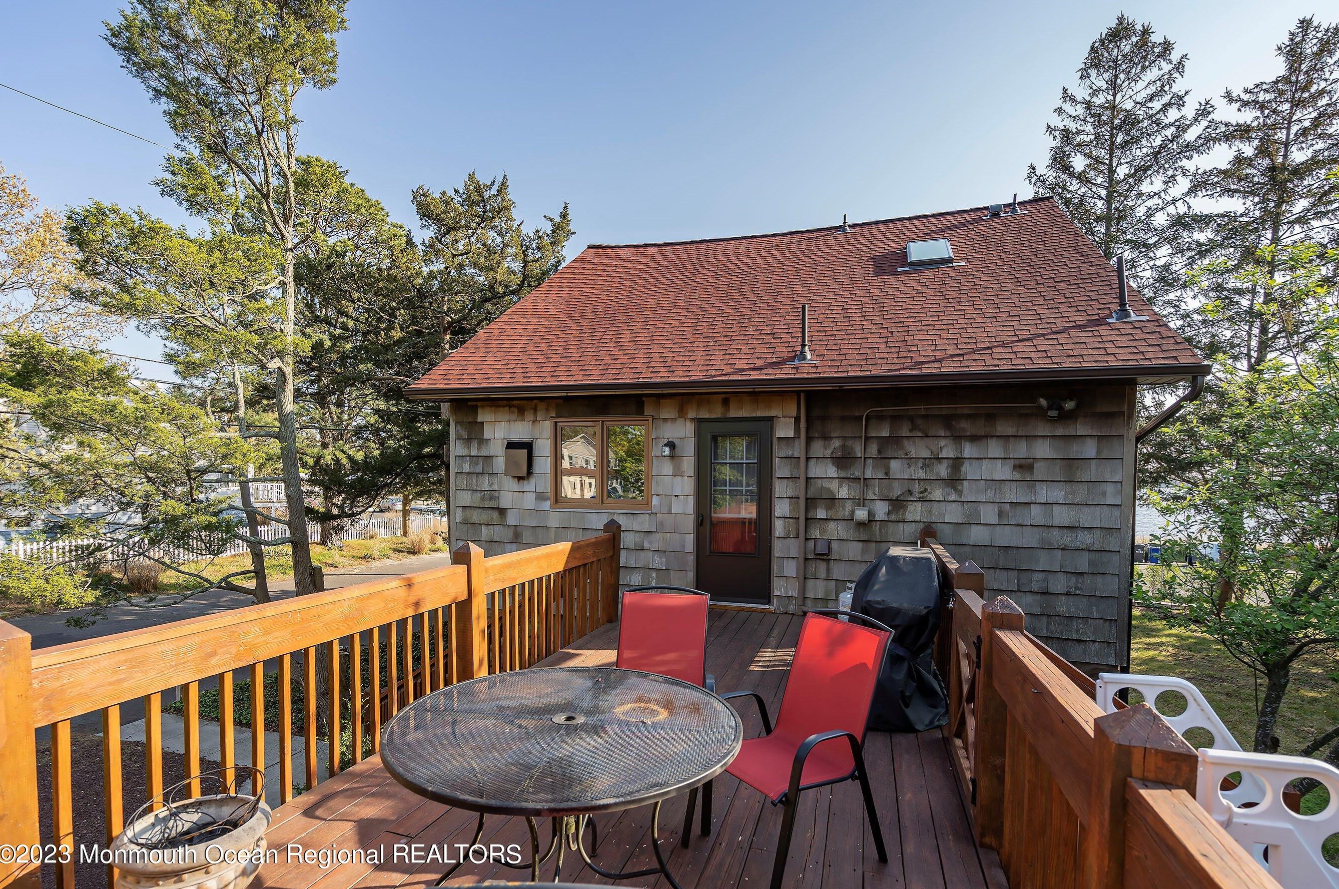 1212 Riviera Ave, Toms River NJ  08753-6948 exterior