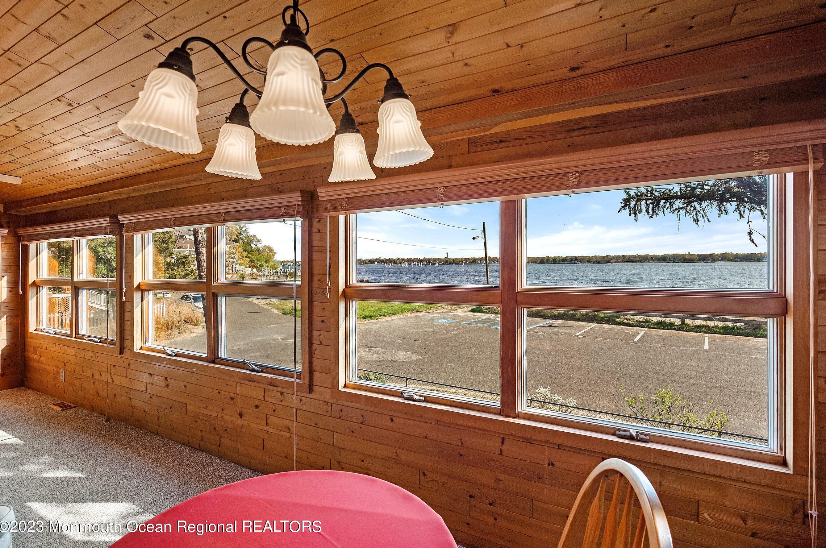 1212 Riviera Ave, Toms River NJ  08753-6948 exterior