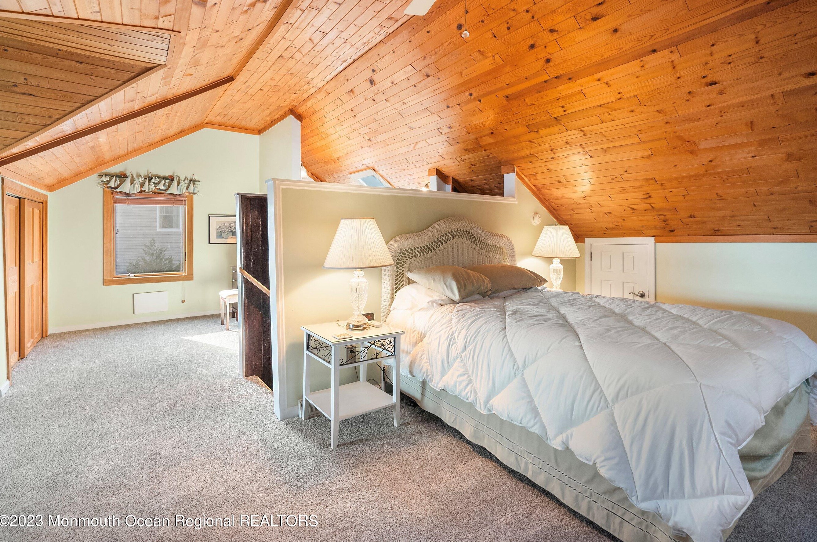 1212 Riviera Ave, Toms River NJ  08753-6948 exterior