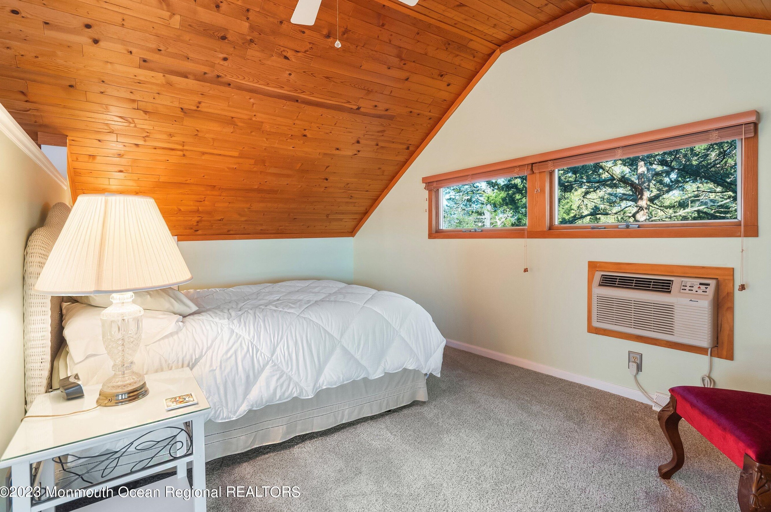 1212 Riviera Ave, Toms River NJ  08753-6948 exterior