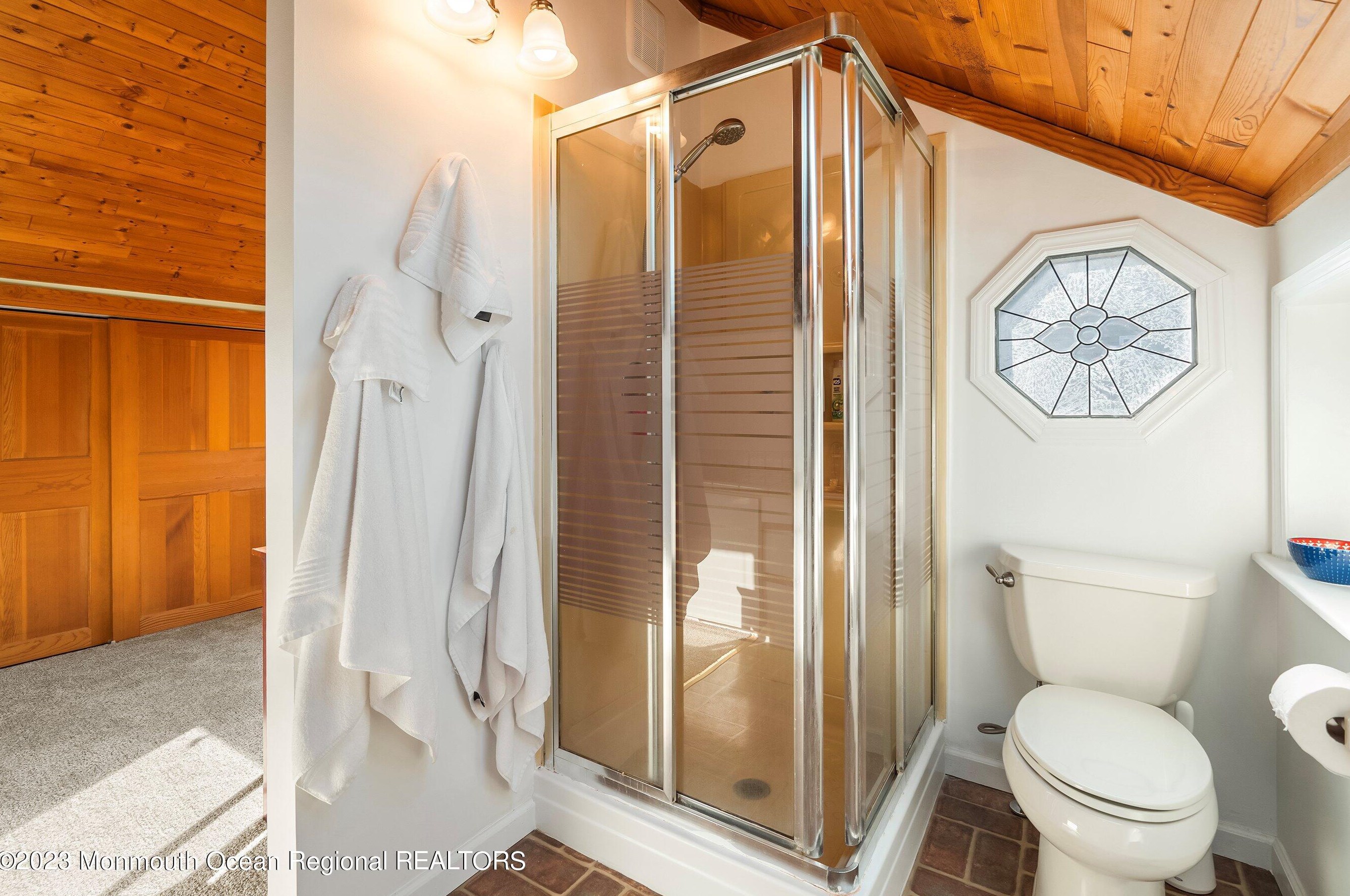 1212 Riviera Ave, Toms River NJ  08753-6948 exterior