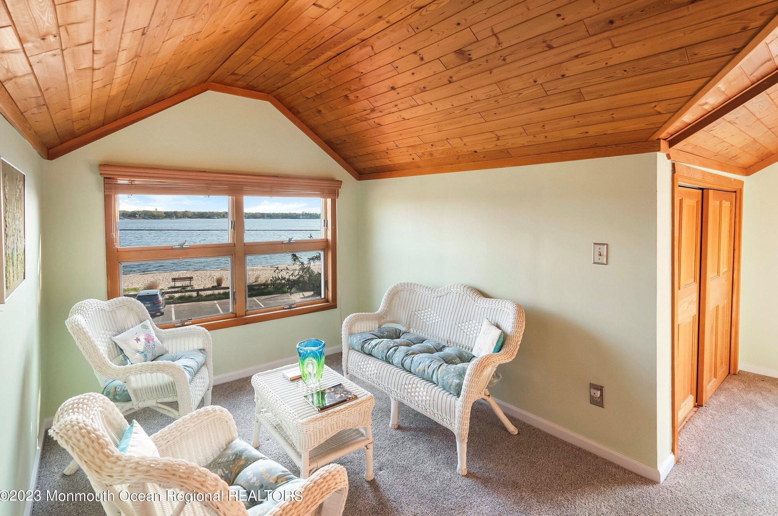 1212 Riviera Ave, Toms River NJ  08753-6948 exterior