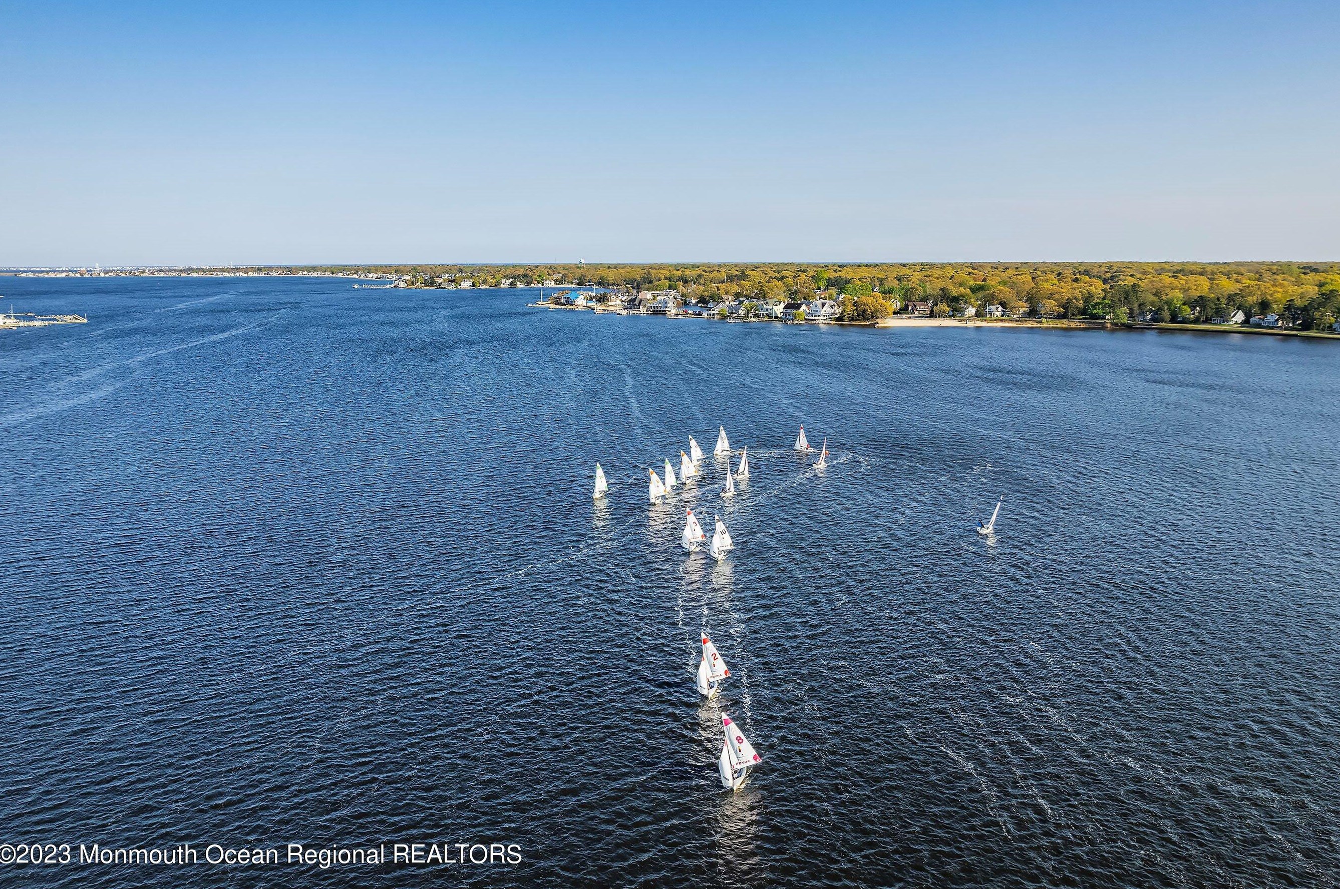 1212 Riviera Ave, Toms River NJ  08753-6948 exterior