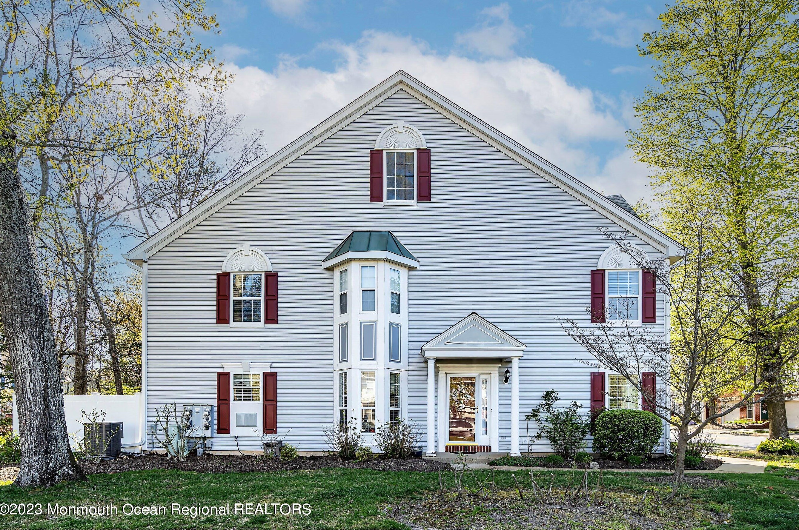 901 English Ln, Toms River, NJ 08753-3376