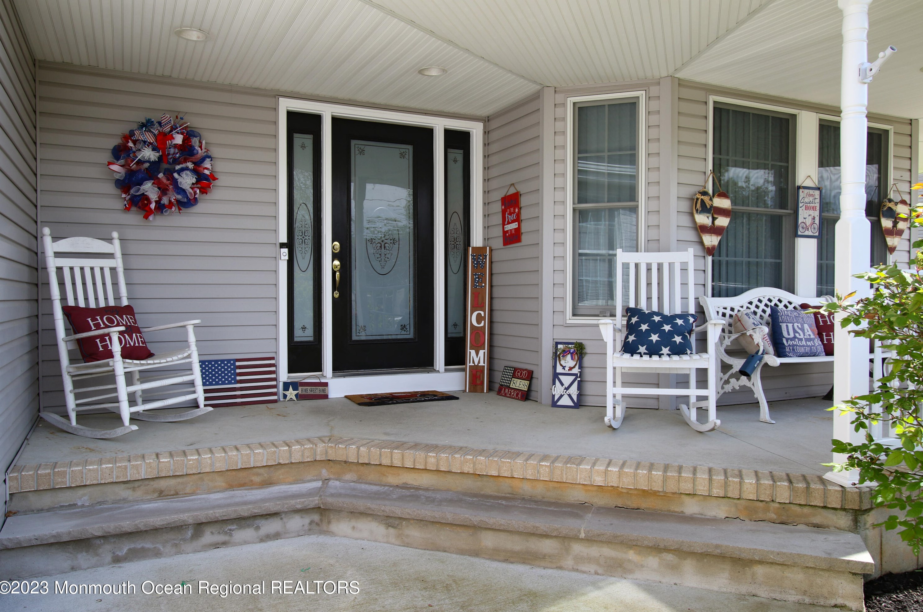 113 Leeward Rd, Stafford Township, NJ 08050