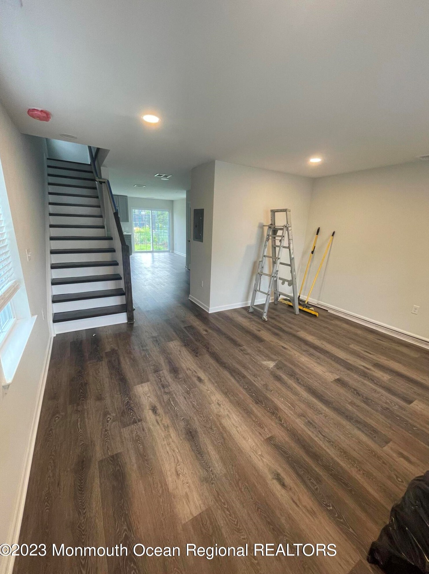 416 Shadynook St, Keyport, NJ 07735
