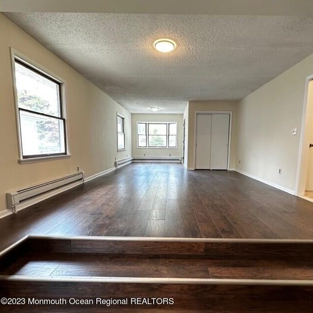 318 Anthony Ave, Toms River NJ  08753-7104 exterior