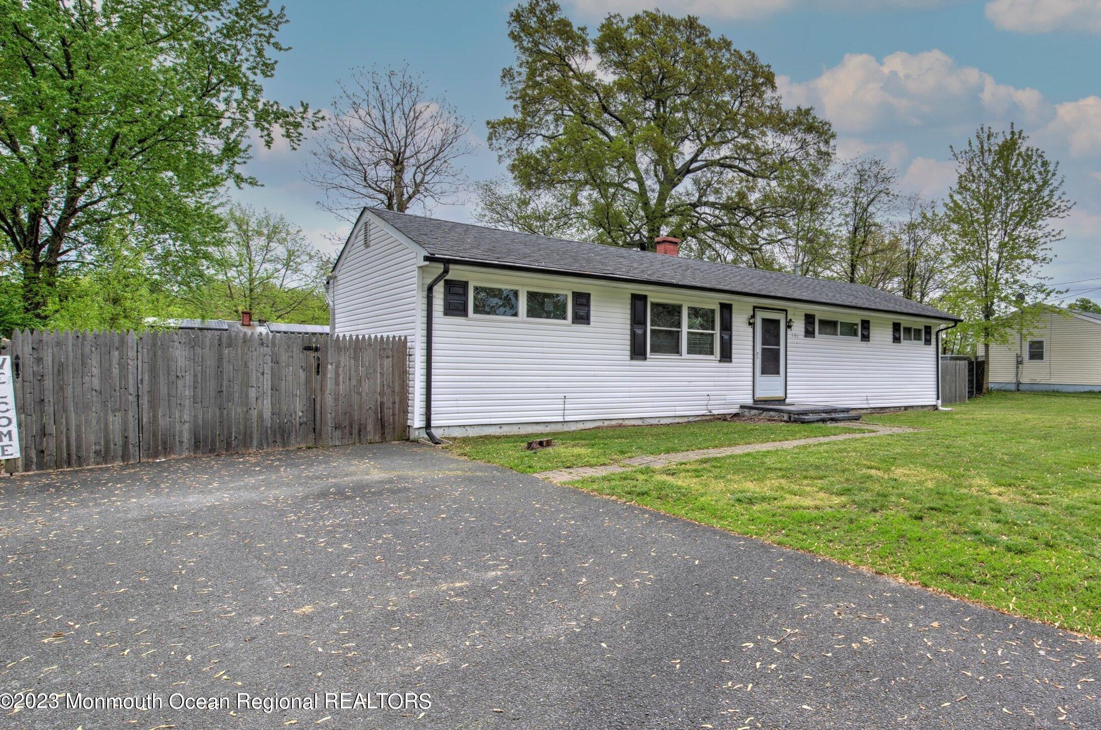 151 Ocean Gate Dr, Berkeley Township, NJ 08721