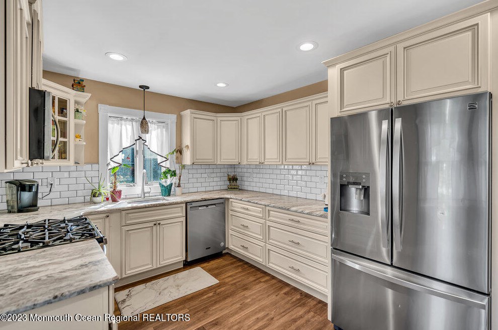 107 Old Bridge Dr, Wall Township, NJ 07731