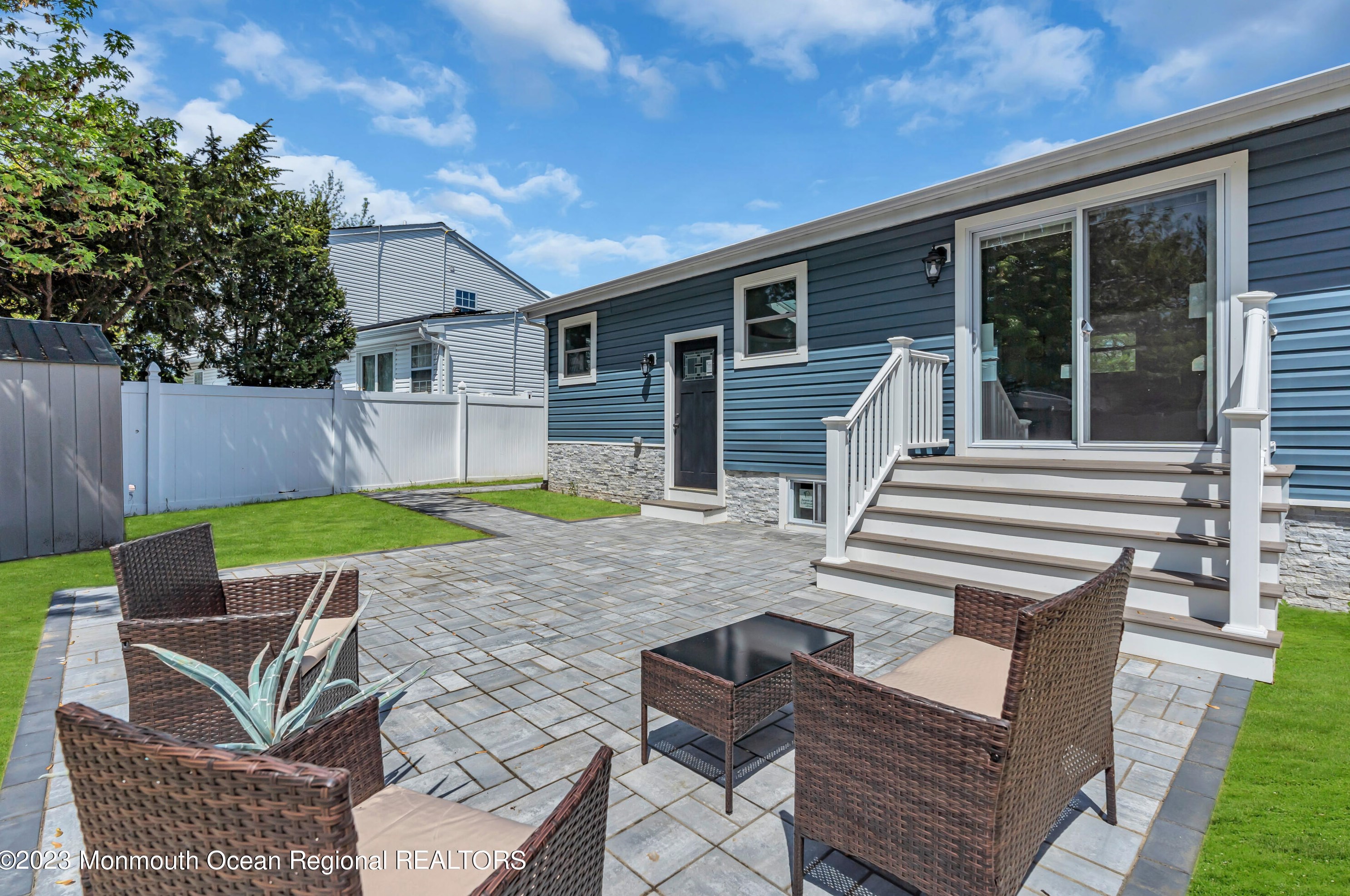 3 Stanford Dr, Hazlet, NJ 07730