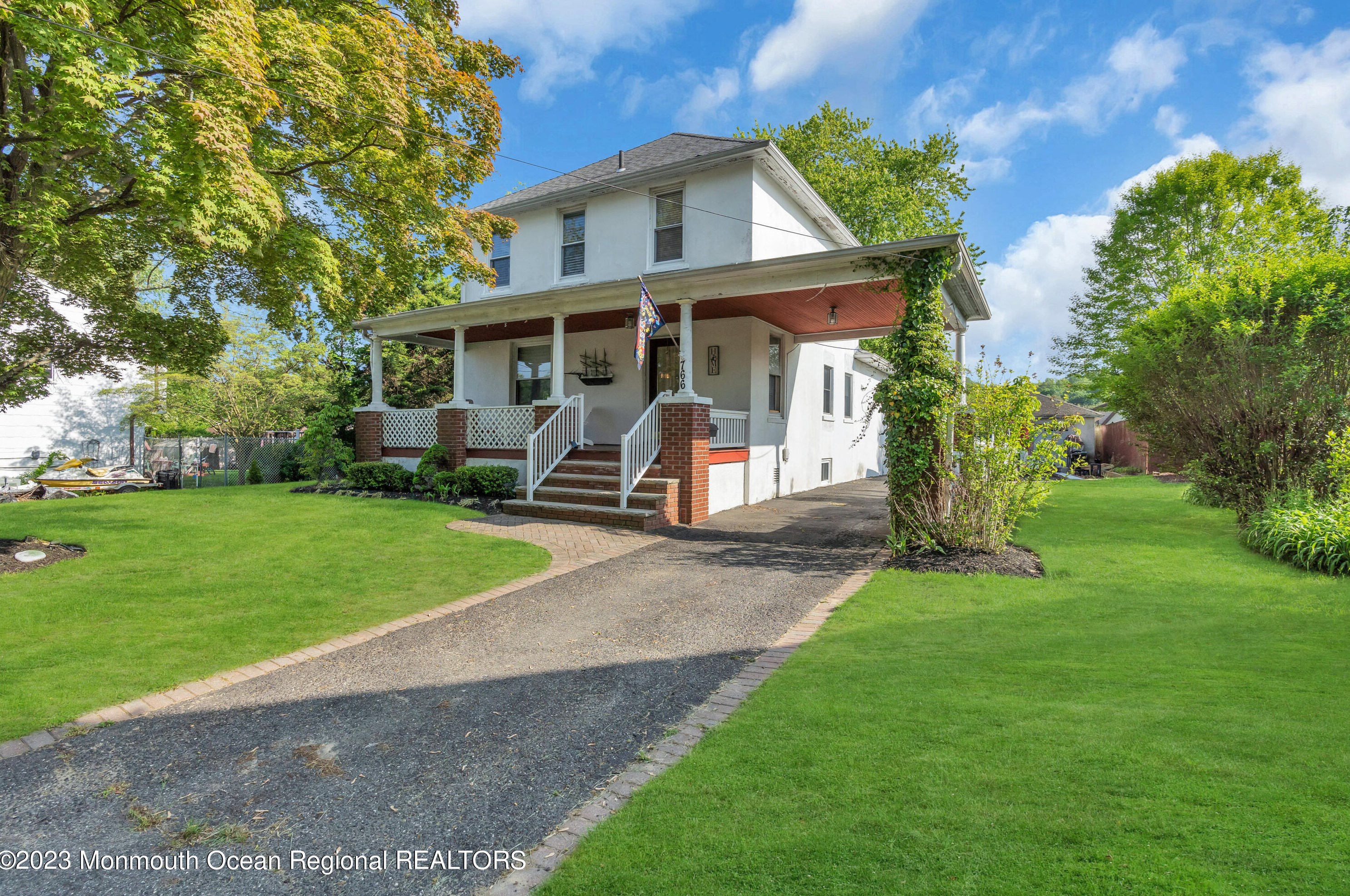 766 Leonardville Rd, Leonardo, NJ 07737