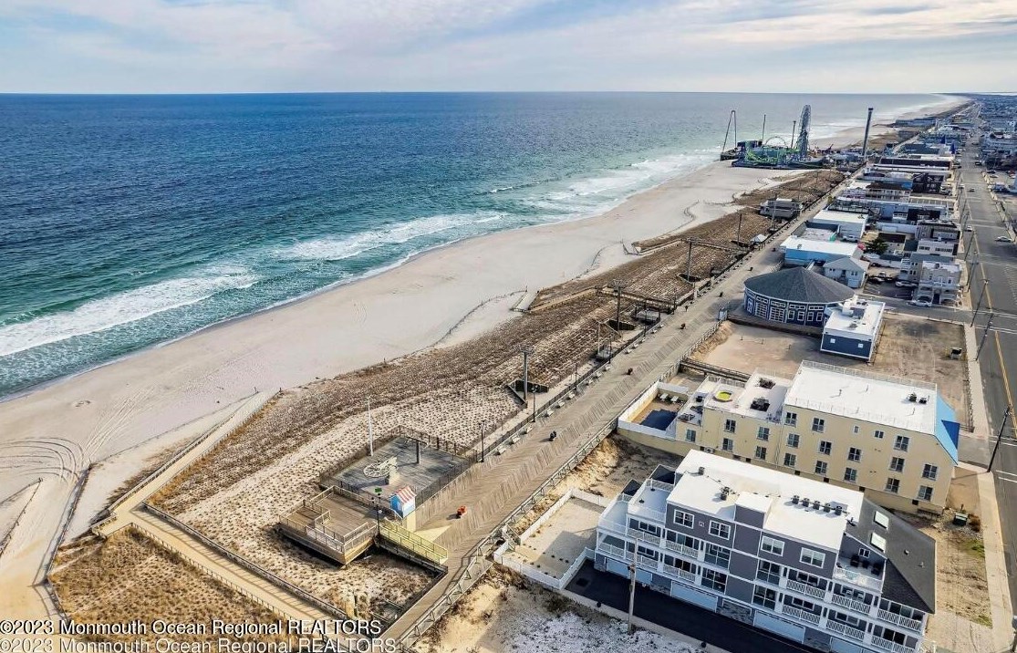 131 Hiering Ave #b10, Pelican Island, NJ 08751