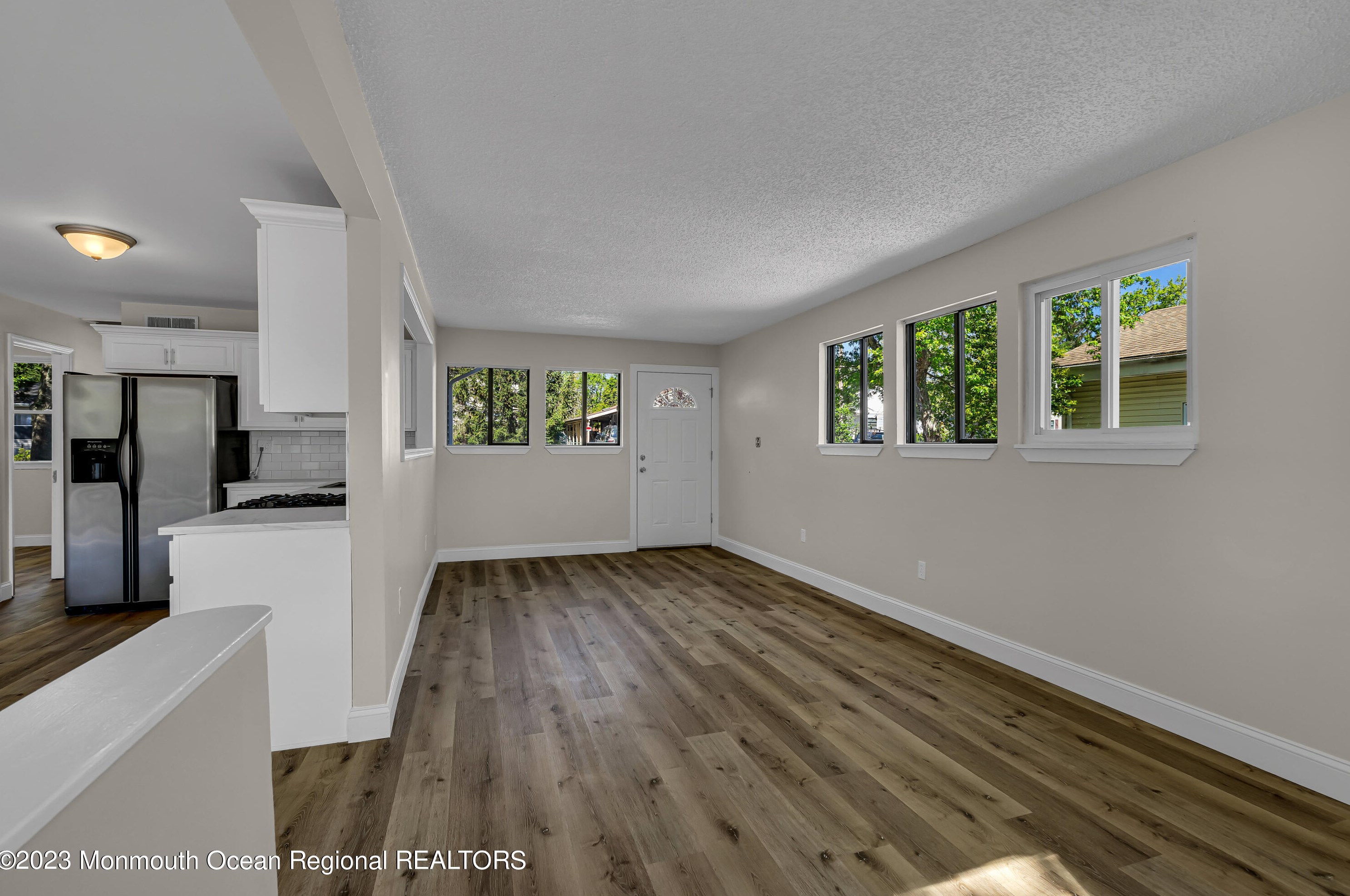 218 Falcon Dr, Tuckerton NJ  08087-1711 exterior