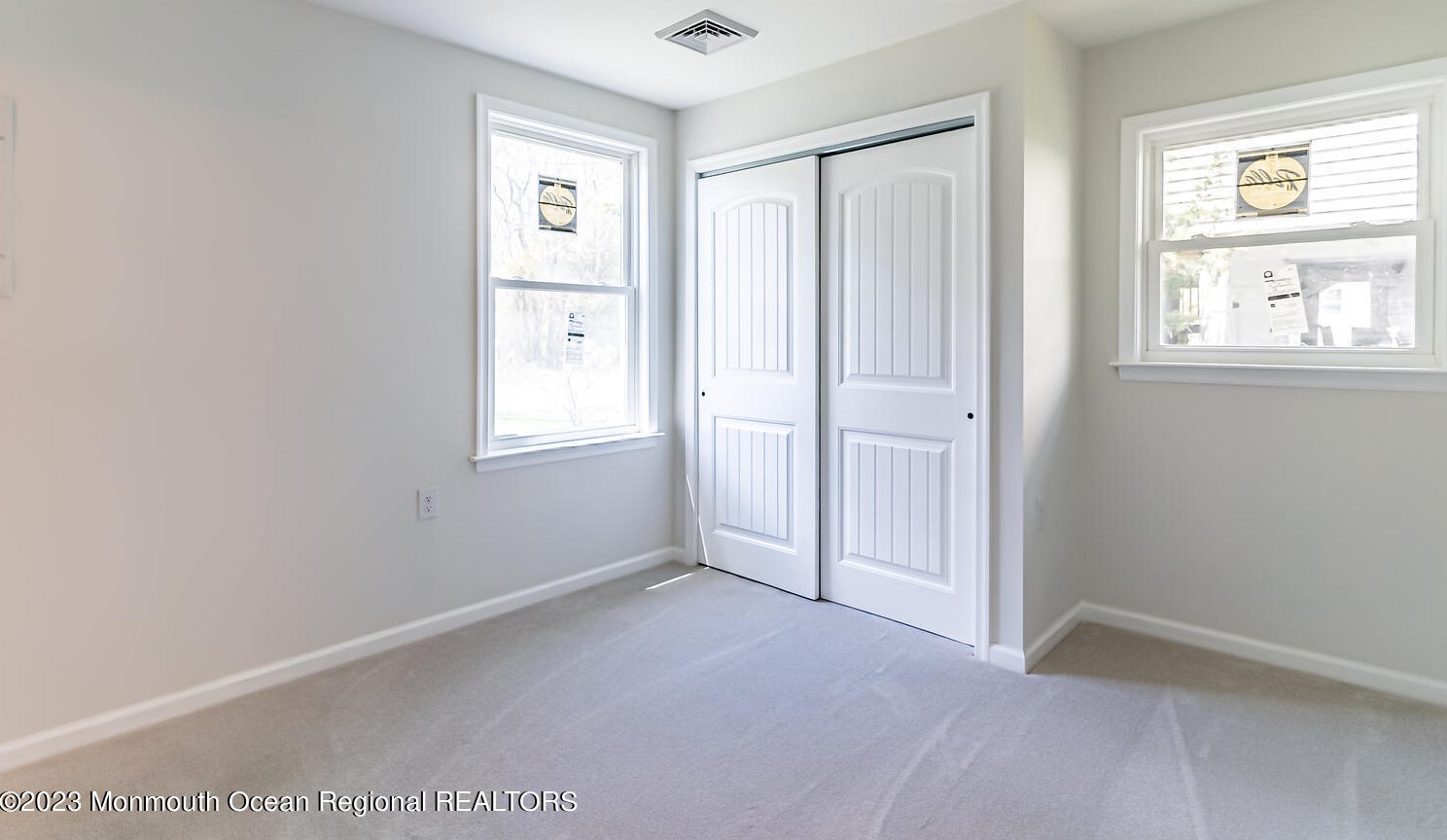 71 Admiral Dr, Tuckerton NJ  08087-2802 exterior