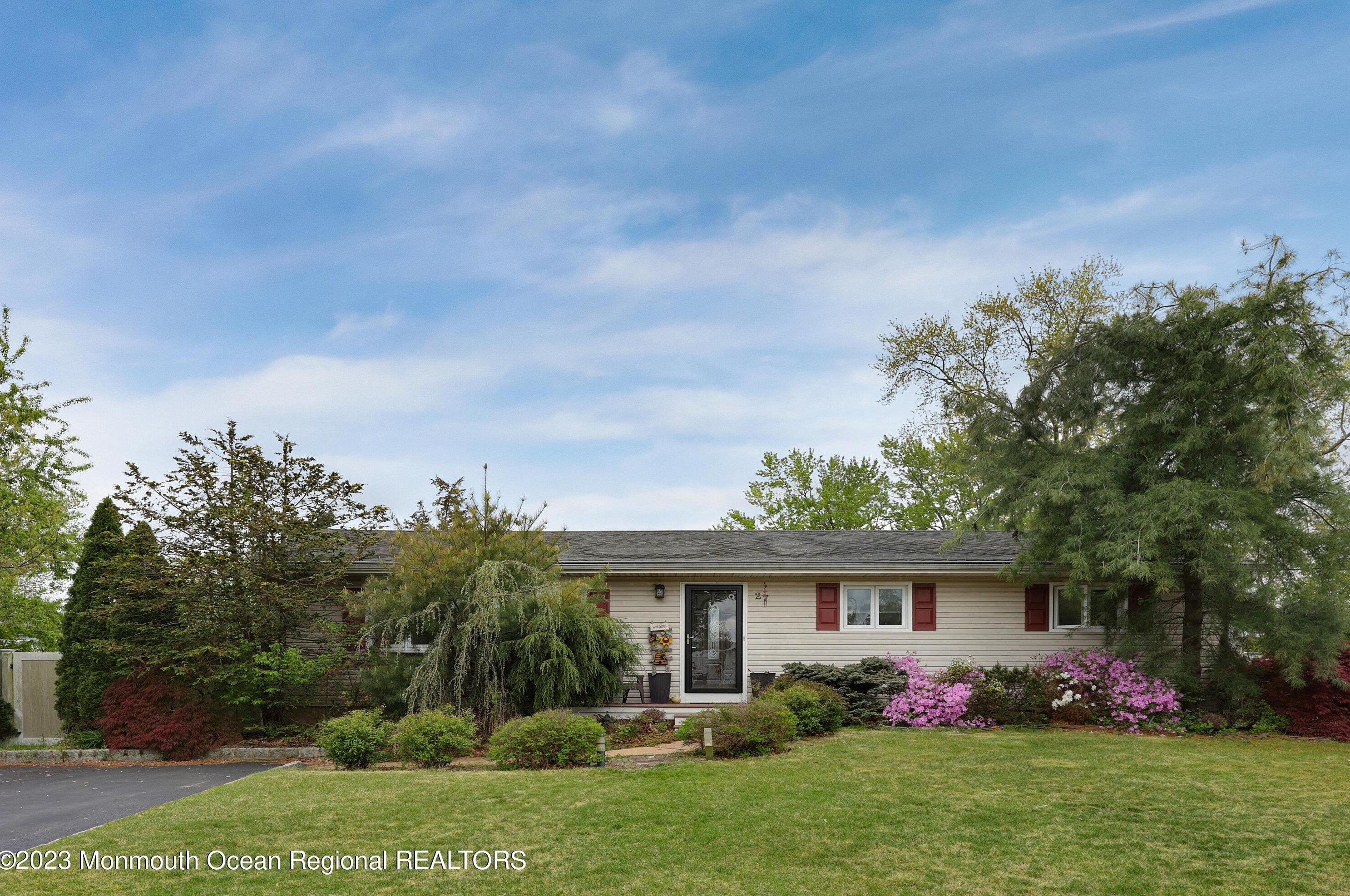 27 Laurelton Ave, Jackson Twp, NJ 08527