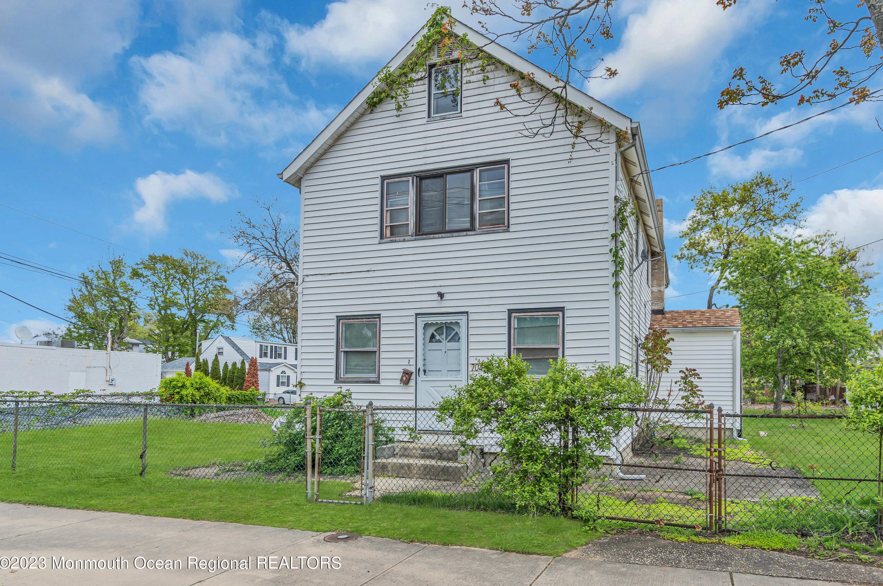 704 Florence Ave, Keyport, NJ 07735
