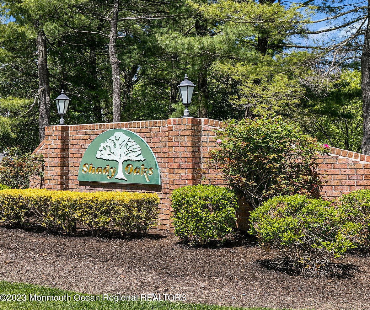 114 Viburnum Terrace #303, Tinton Falls, NJ 07701