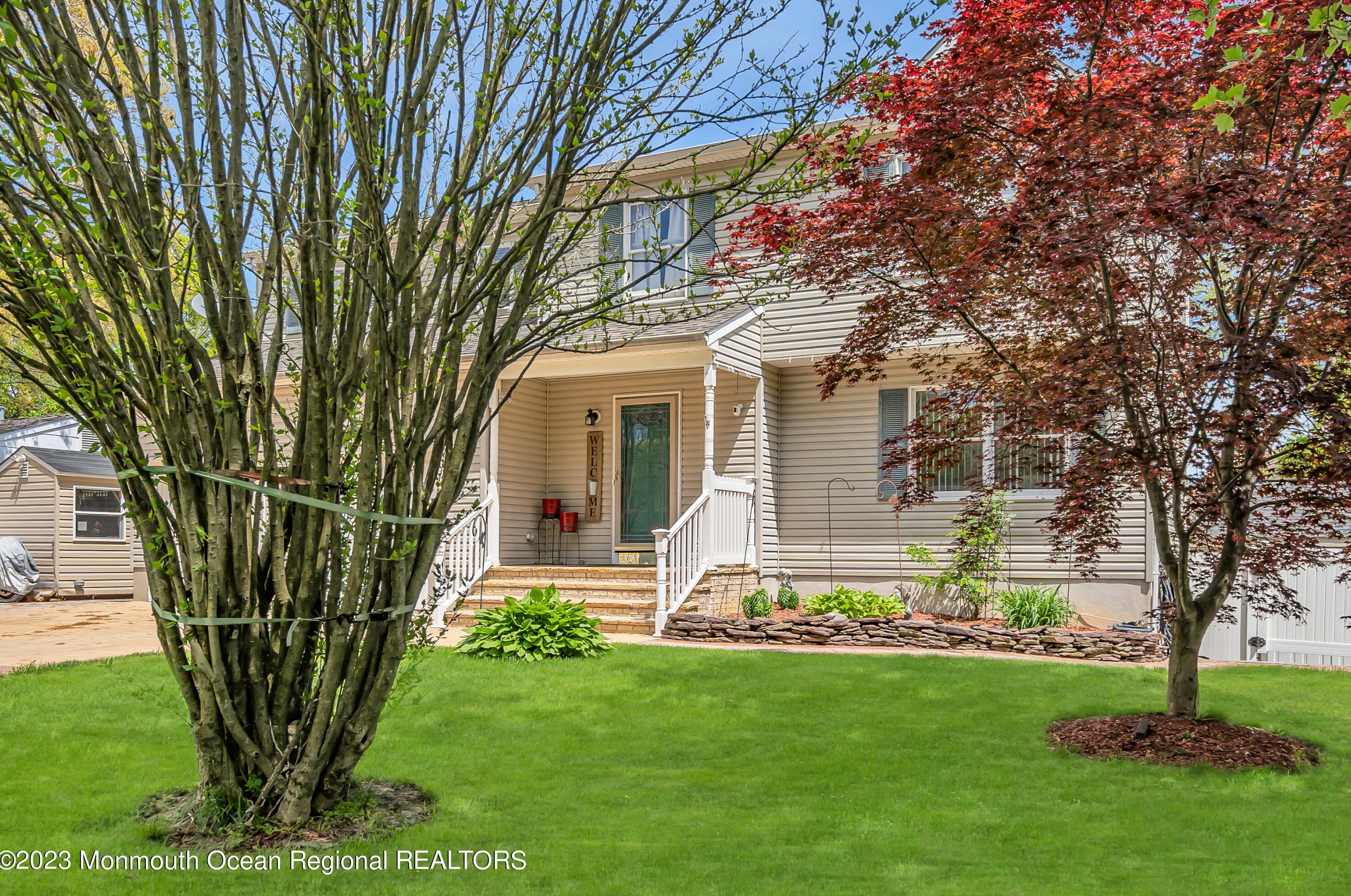 523 Gilford Ave, Toms River, NJ 08753-8234