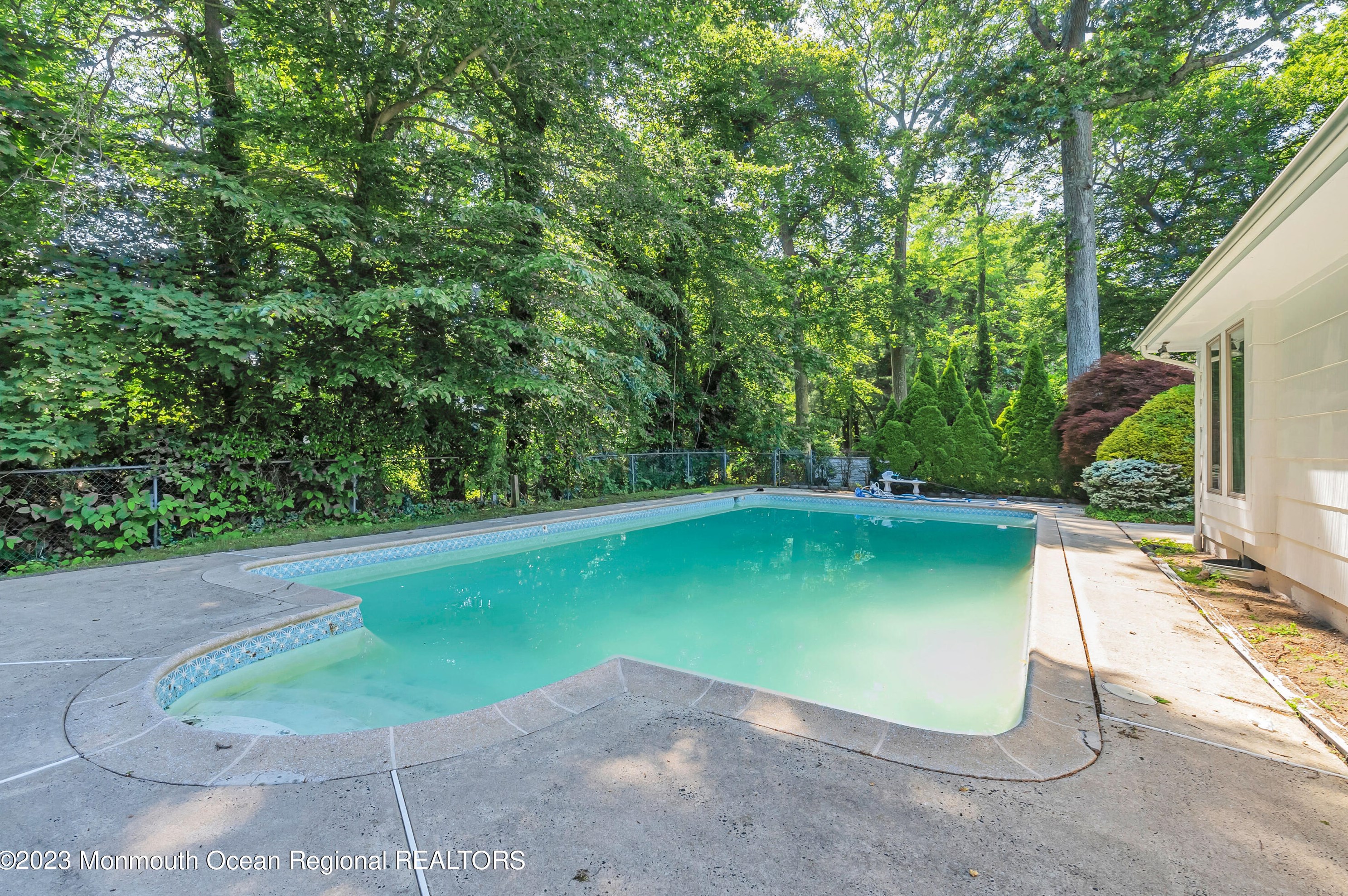 720 Corlies Ave, Tinton Falls, NJ 07712
