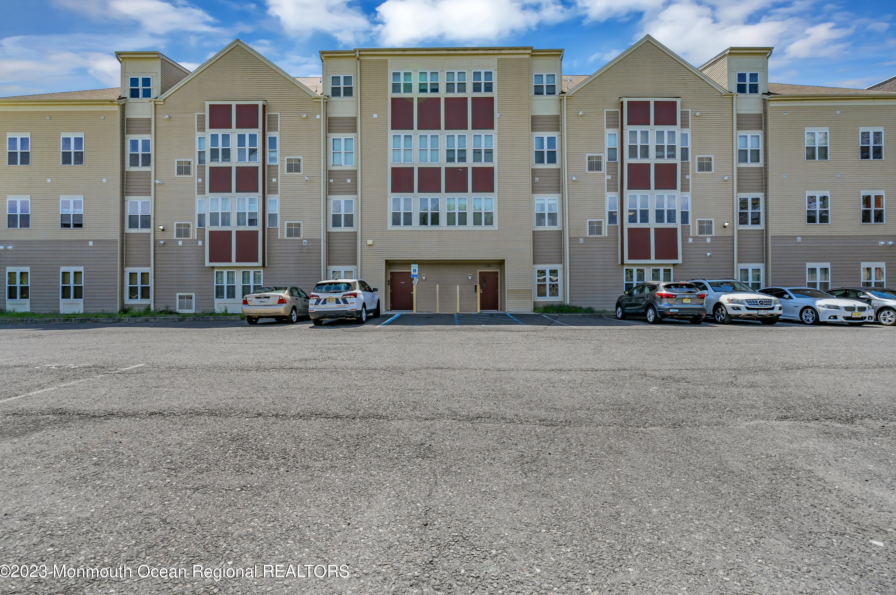 350 Broad St, Trenton NJ  08608-2501 exterior