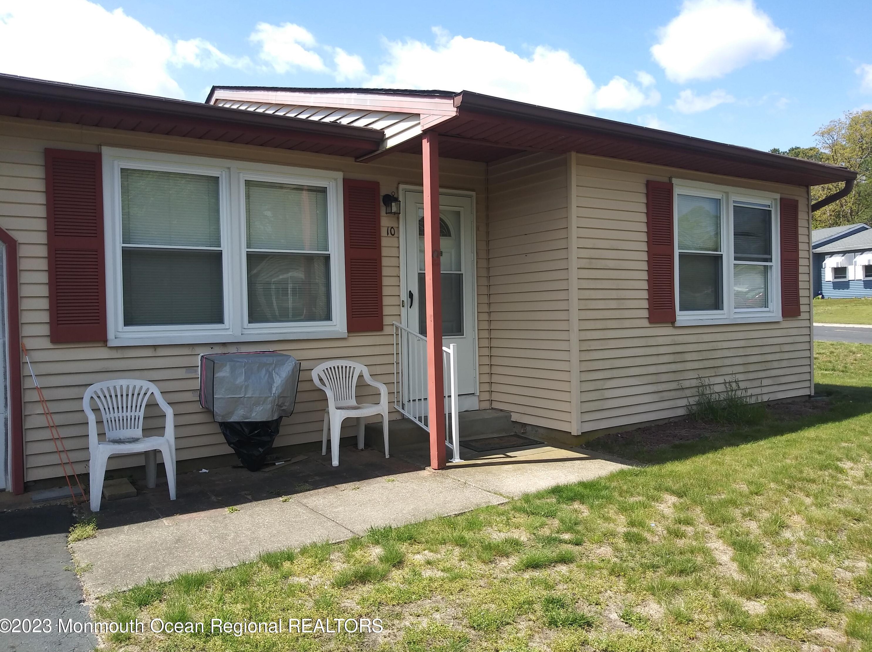 10 Westport Dr #71, Lakehurst, NJ 08759