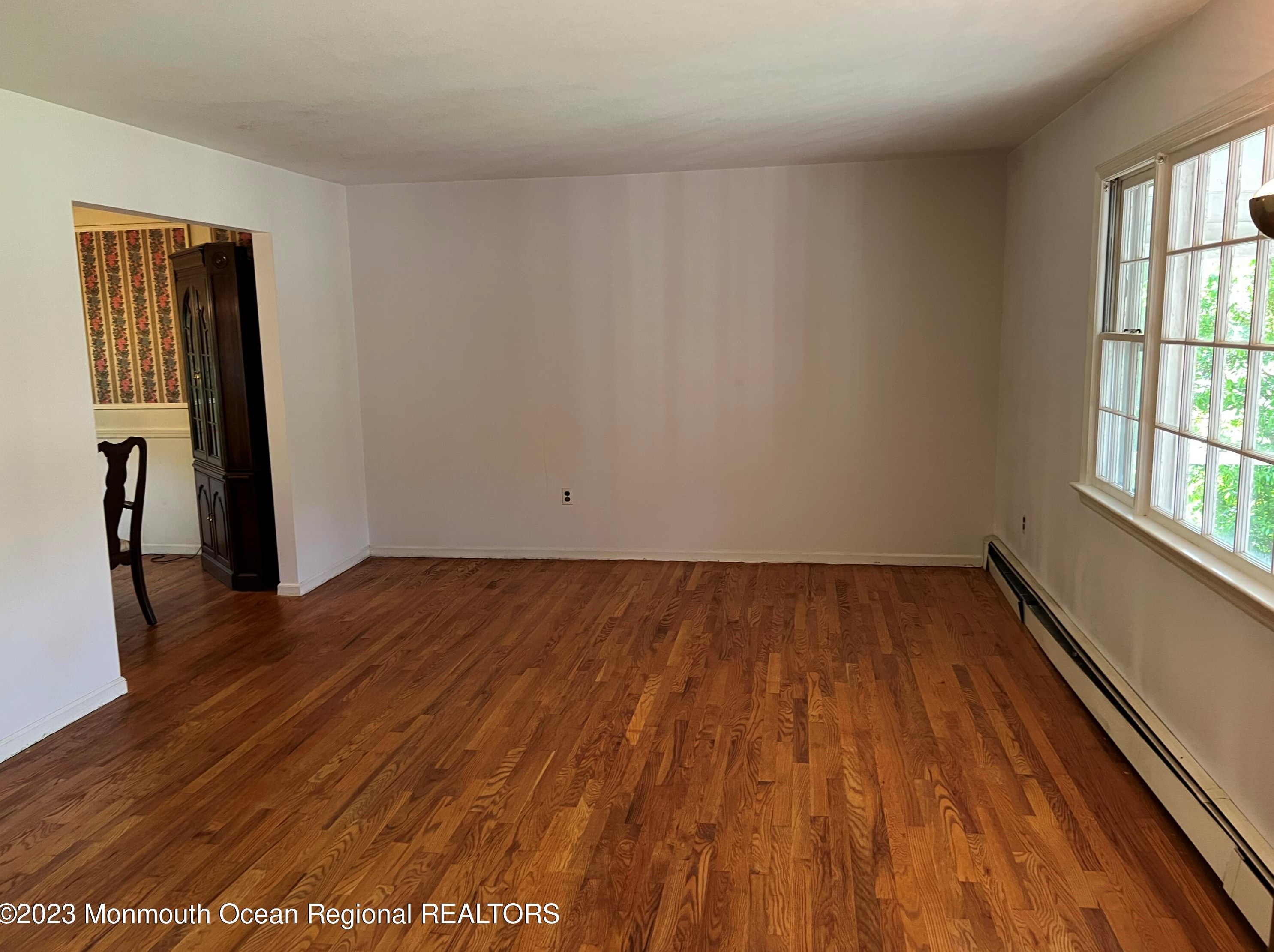 68 Swartzel Dr, Middletown, NJ 07748